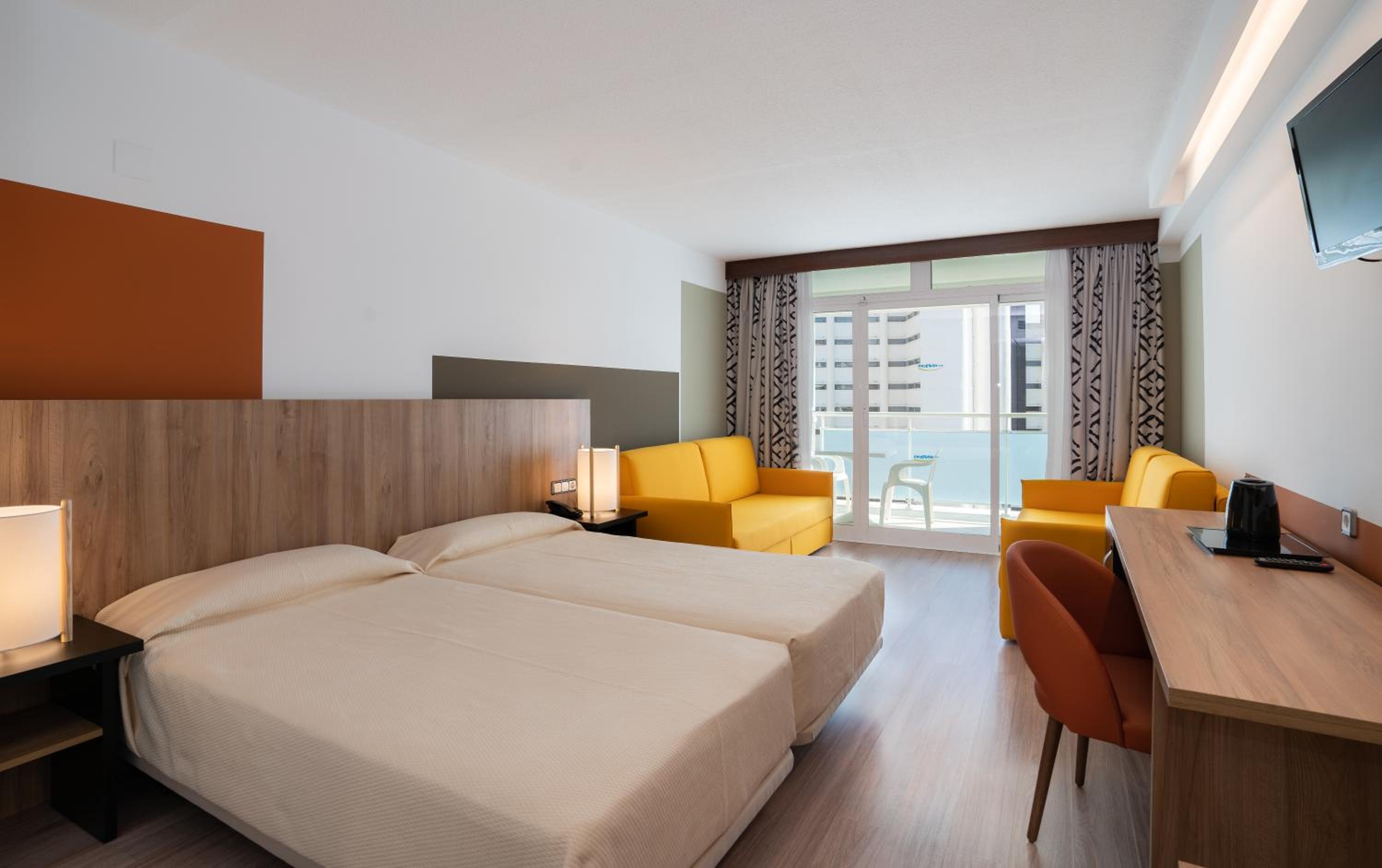 Twin Room - Photo 1