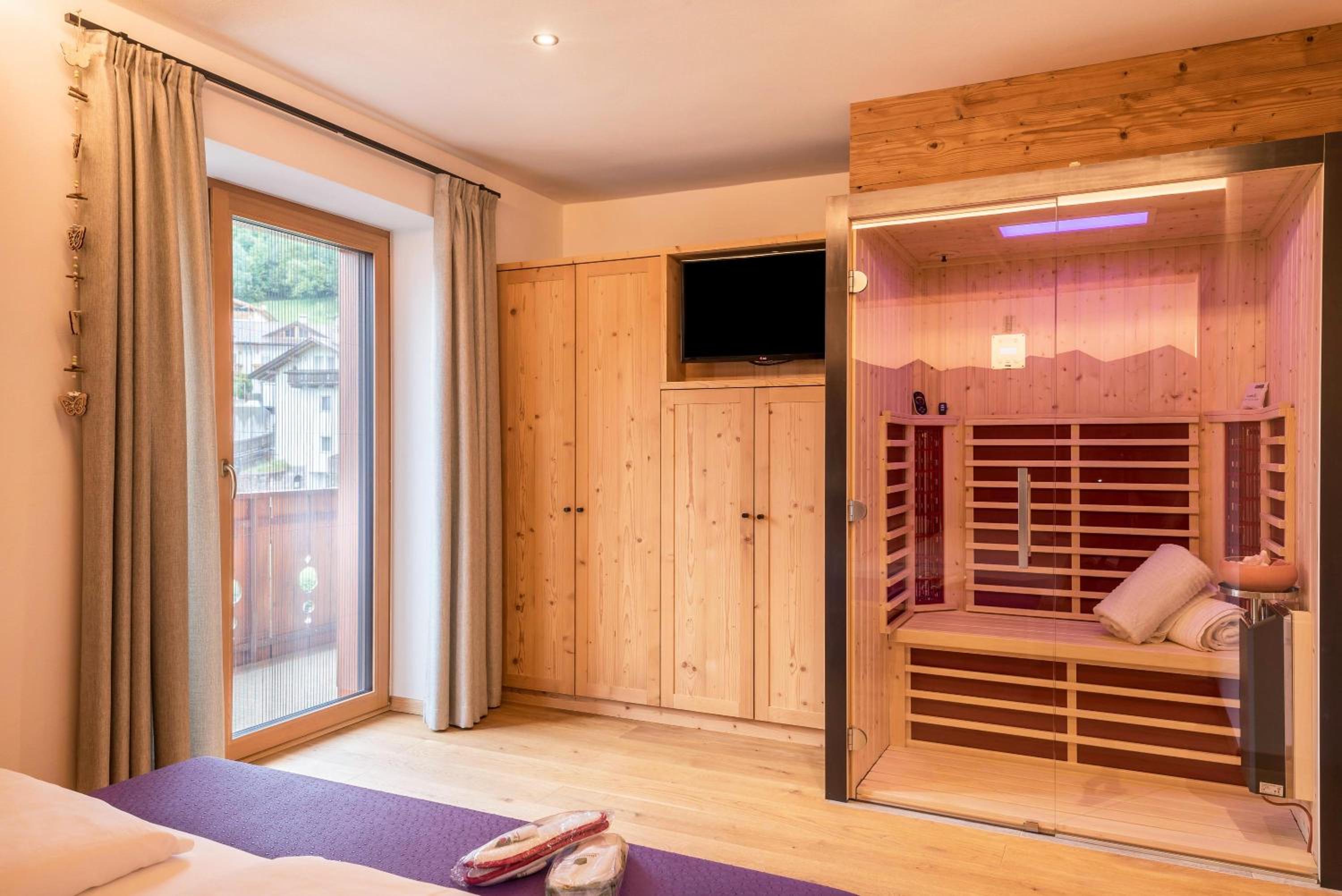 Superior One-Bedroom Apartment with Balcony photo 3