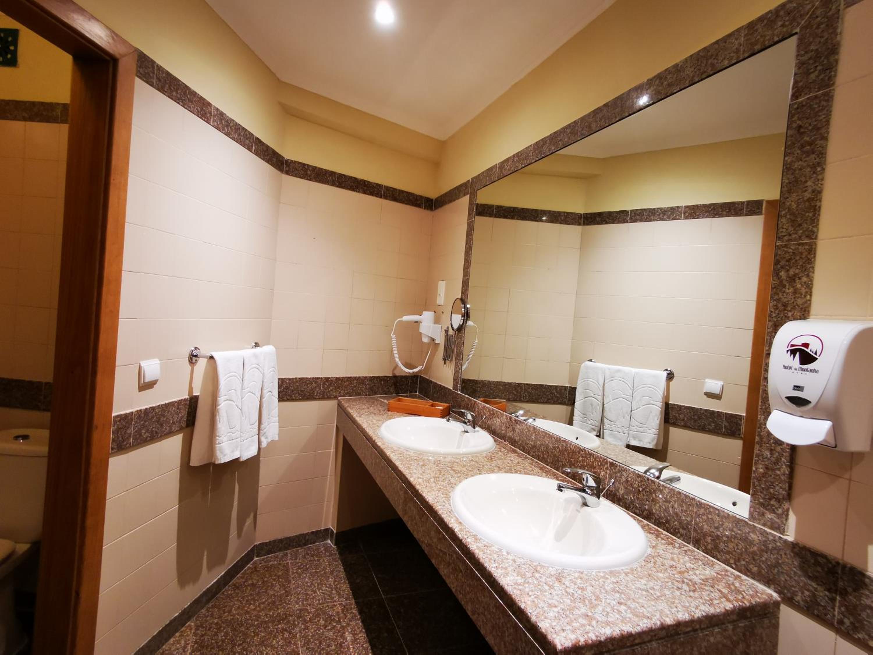 Standard Junior Suite - Photo 6