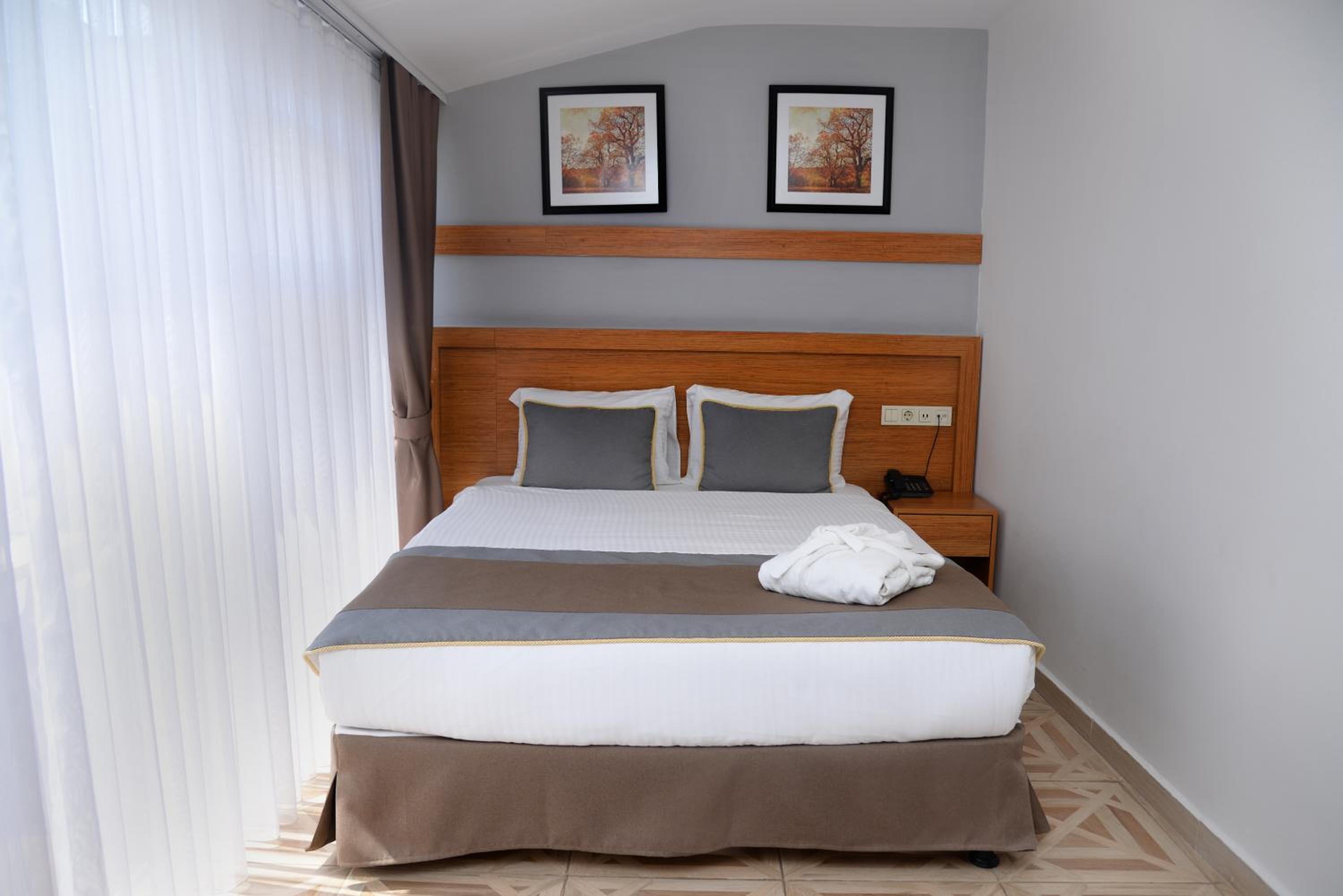 Superior Double or Twin Room photo 2