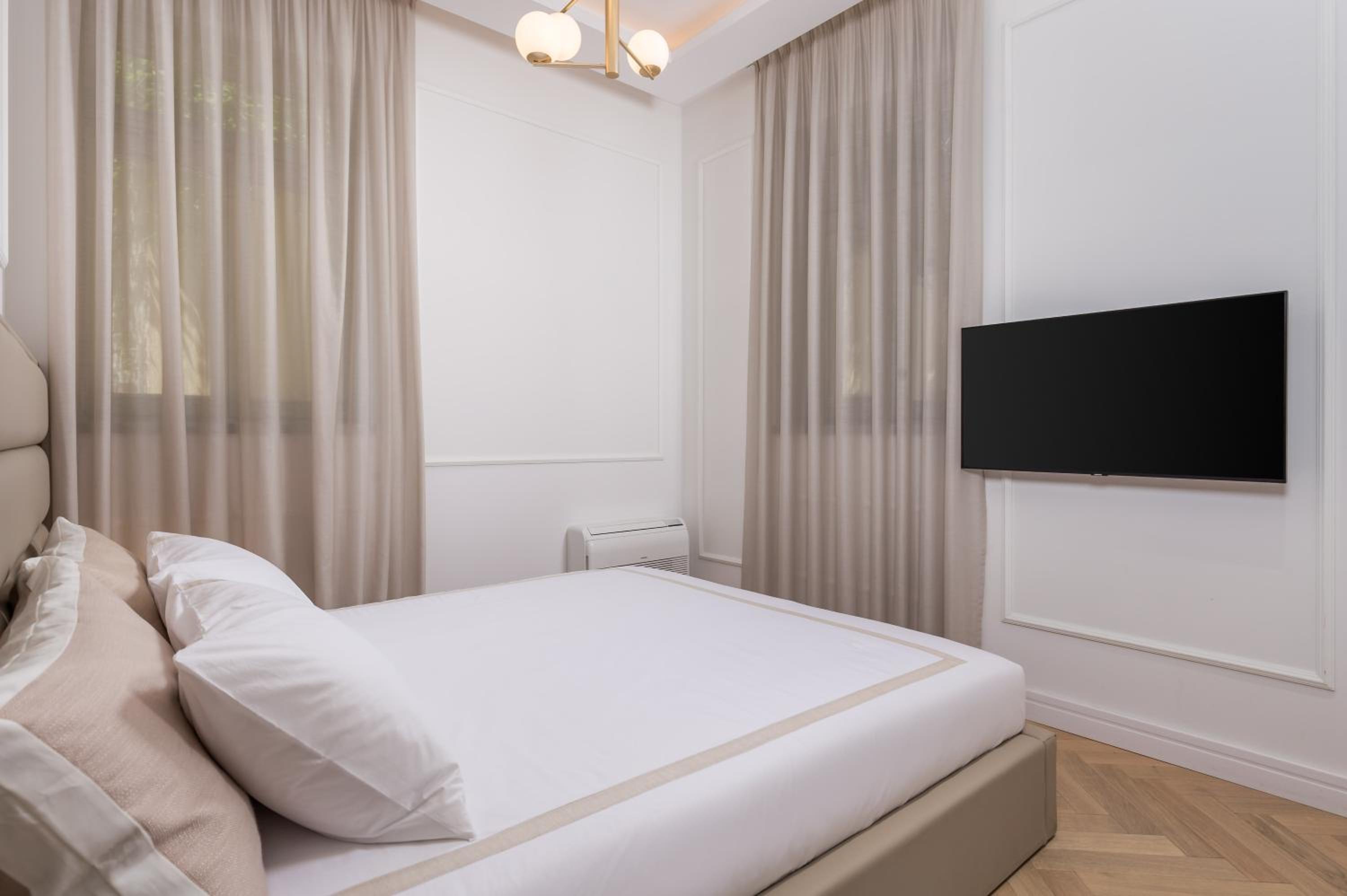 Two-Bedroom Apartment - Photo 9
