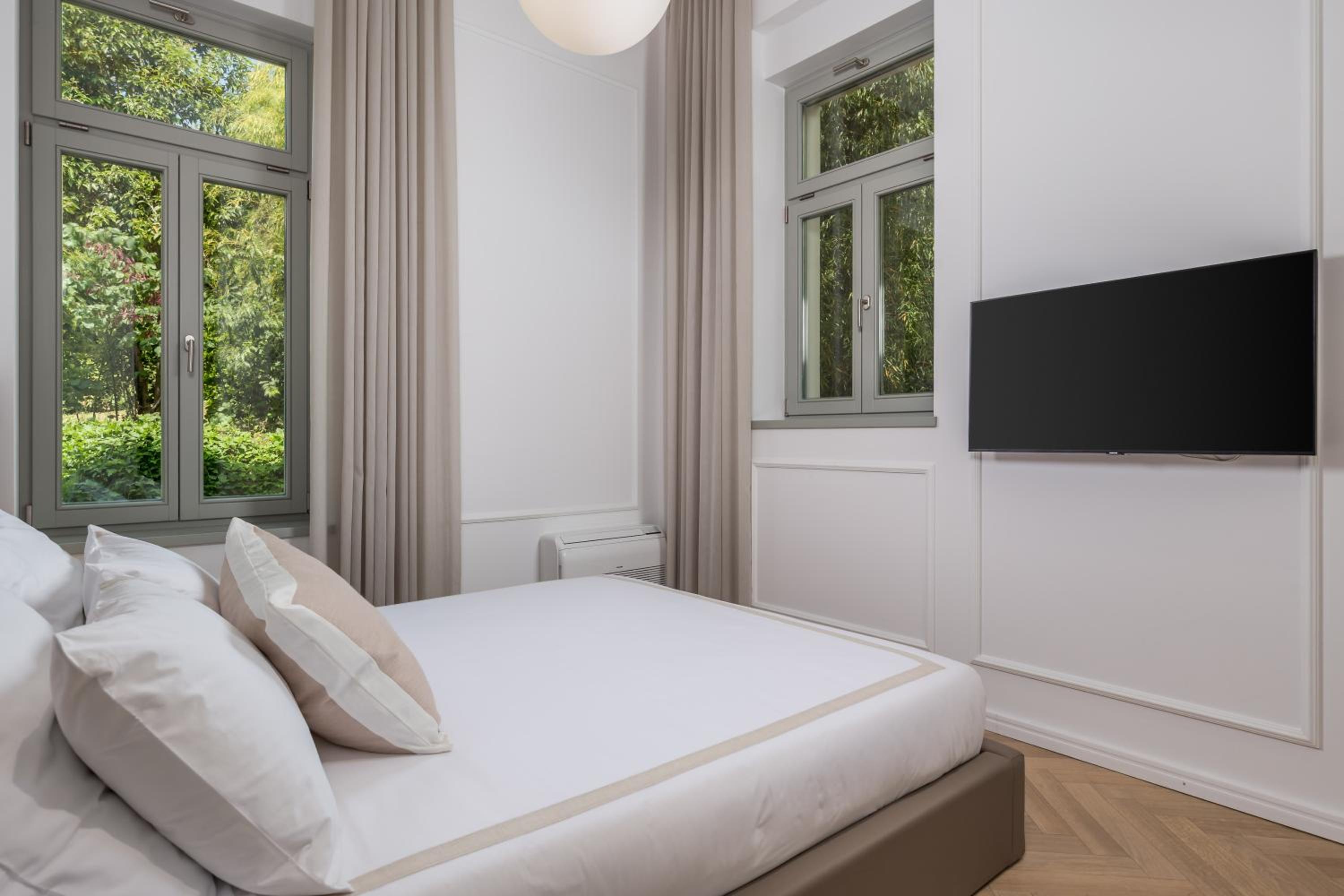 Apartment with Garden View - Photo 6
