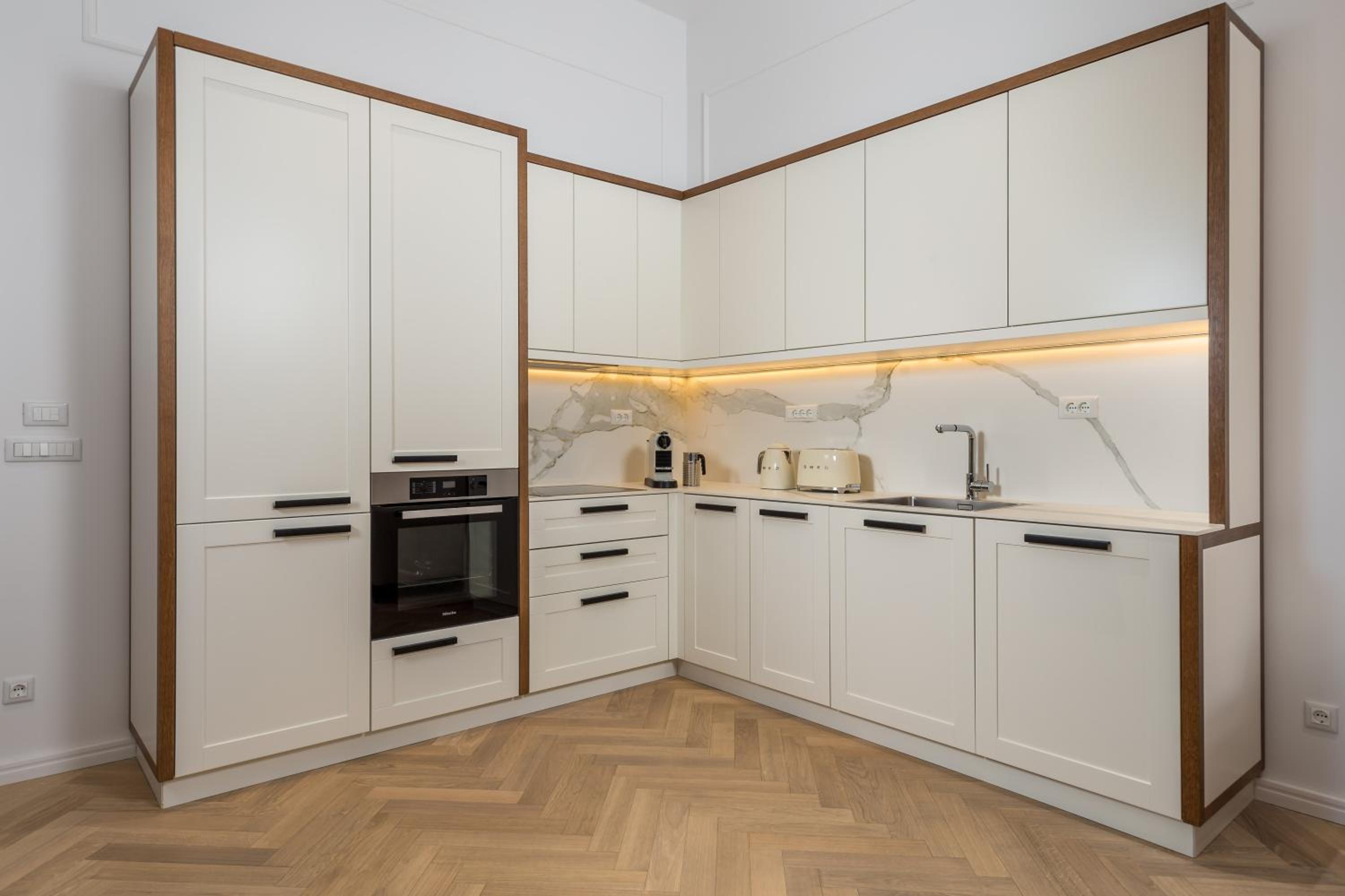 Apartment with Garden View - Photo 14