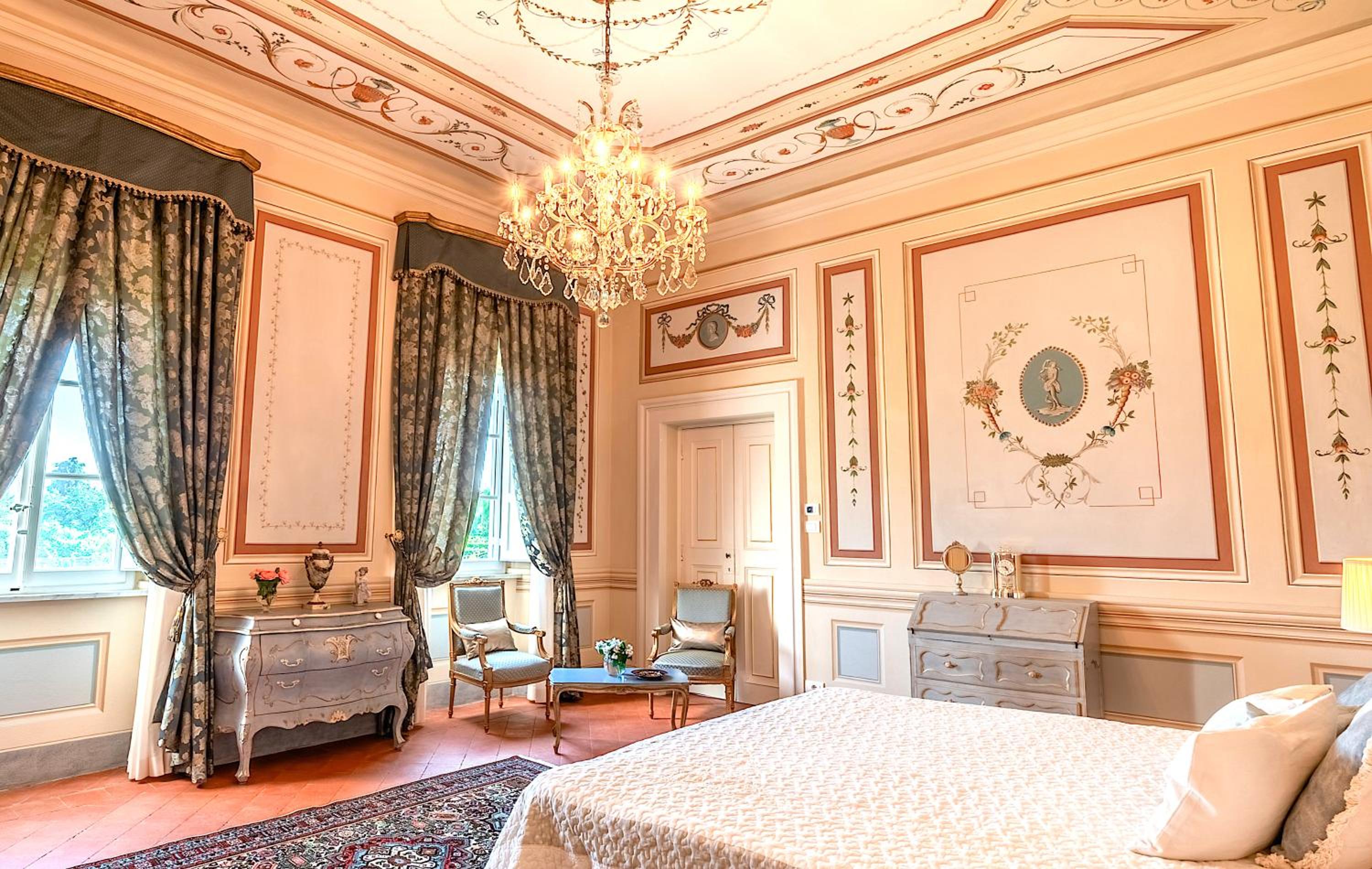Superior King Room - Photo 1