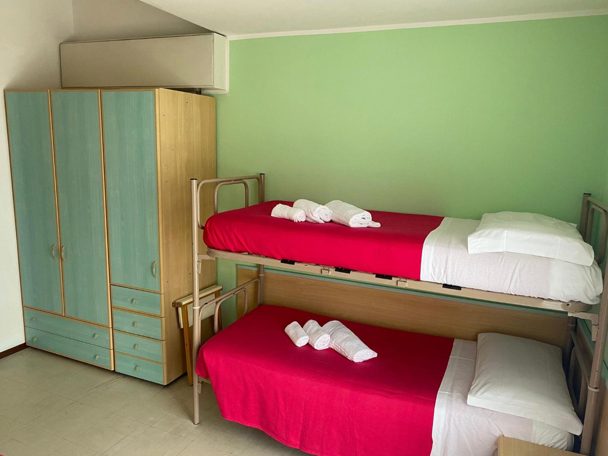 Two Connecting Rooms - Photo 2