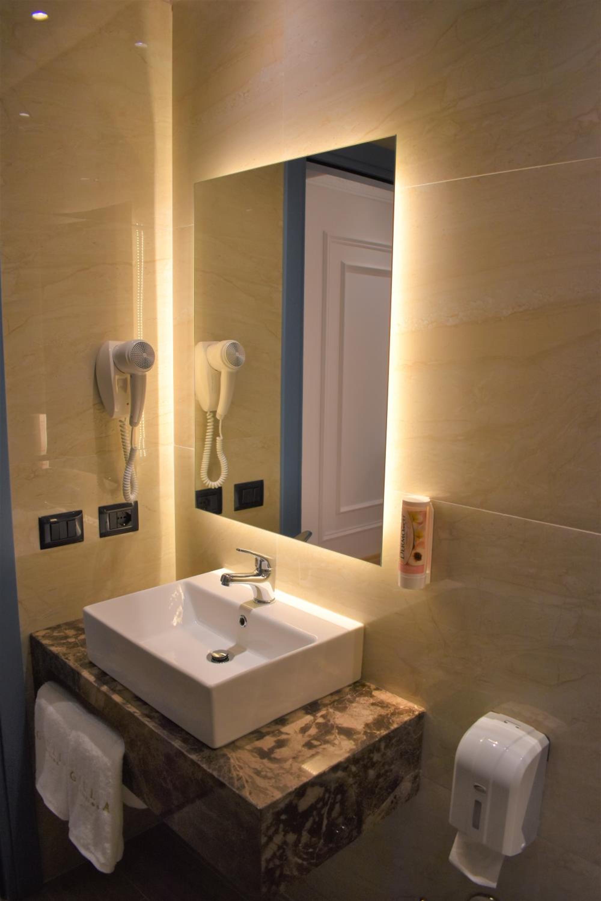 Single Room photo 2