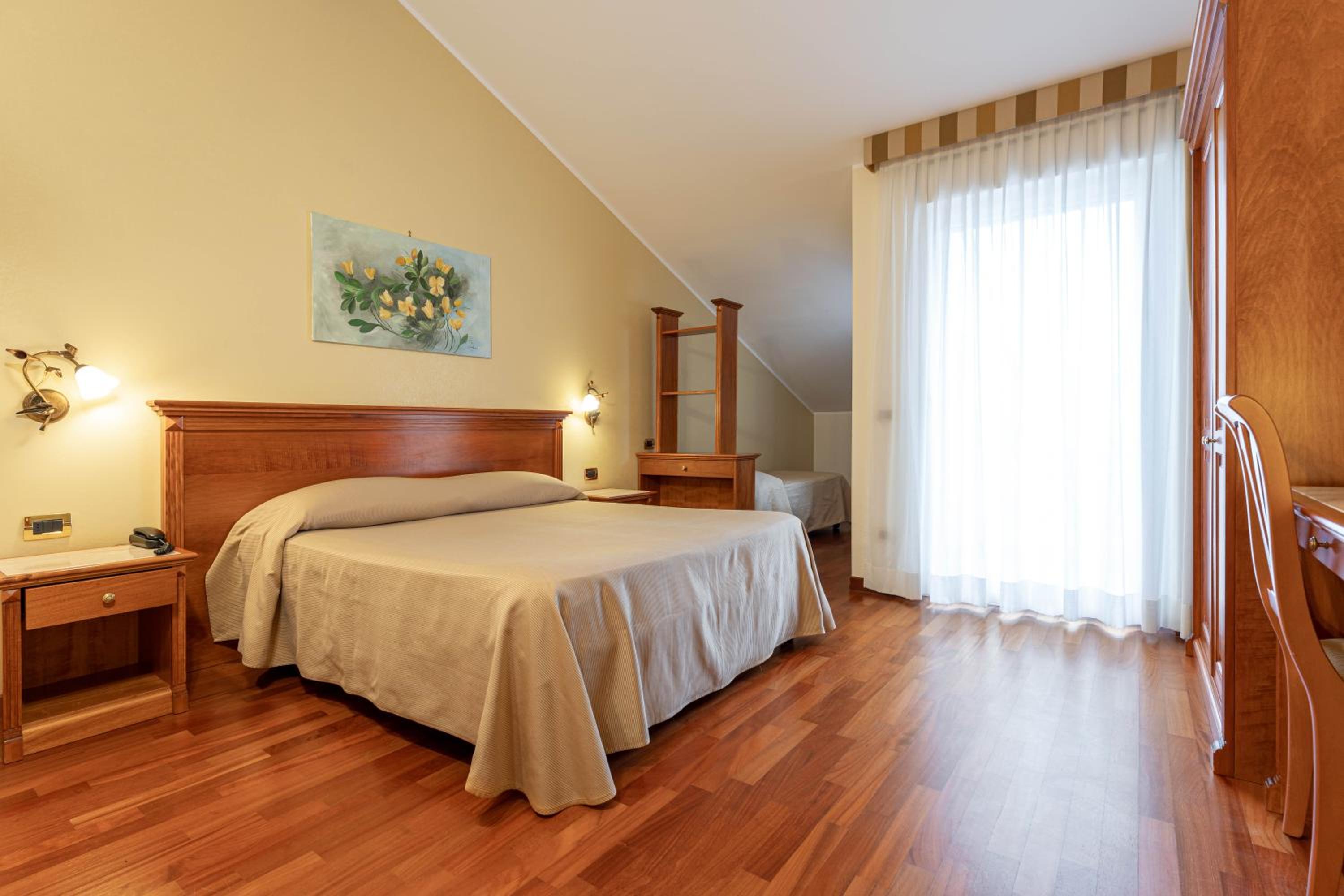 Triple Room with Terrace