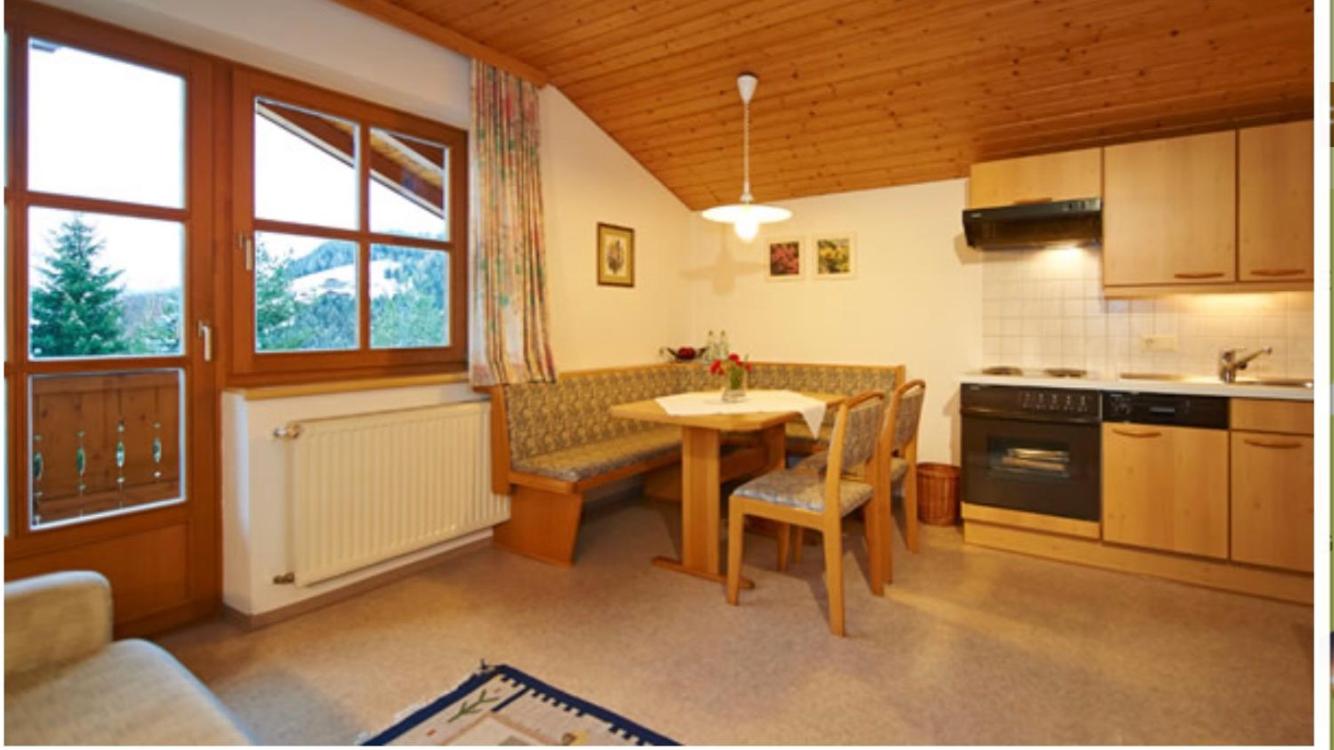 Apartment with Mountain View photo 3