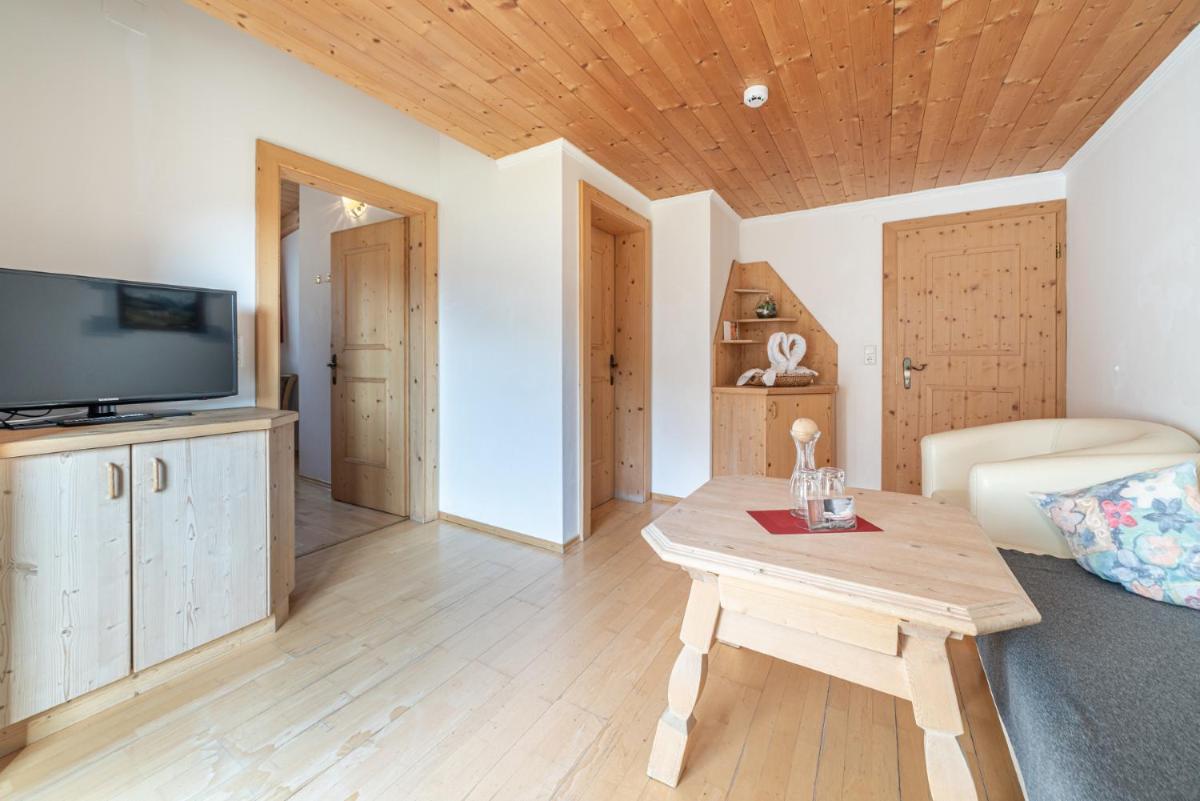 Studio with Mountain View photo 2