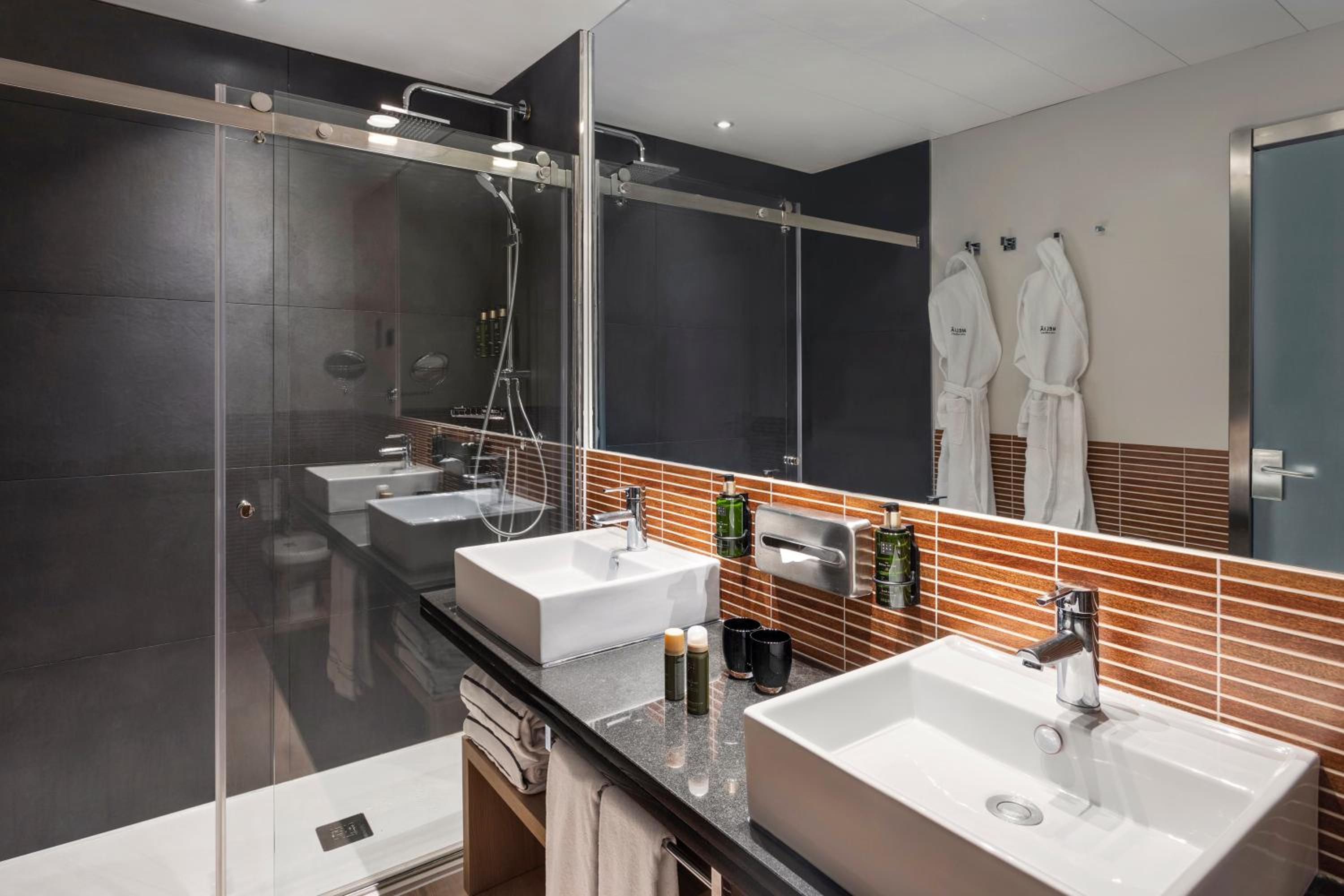 The Level Suite - Photo 8
