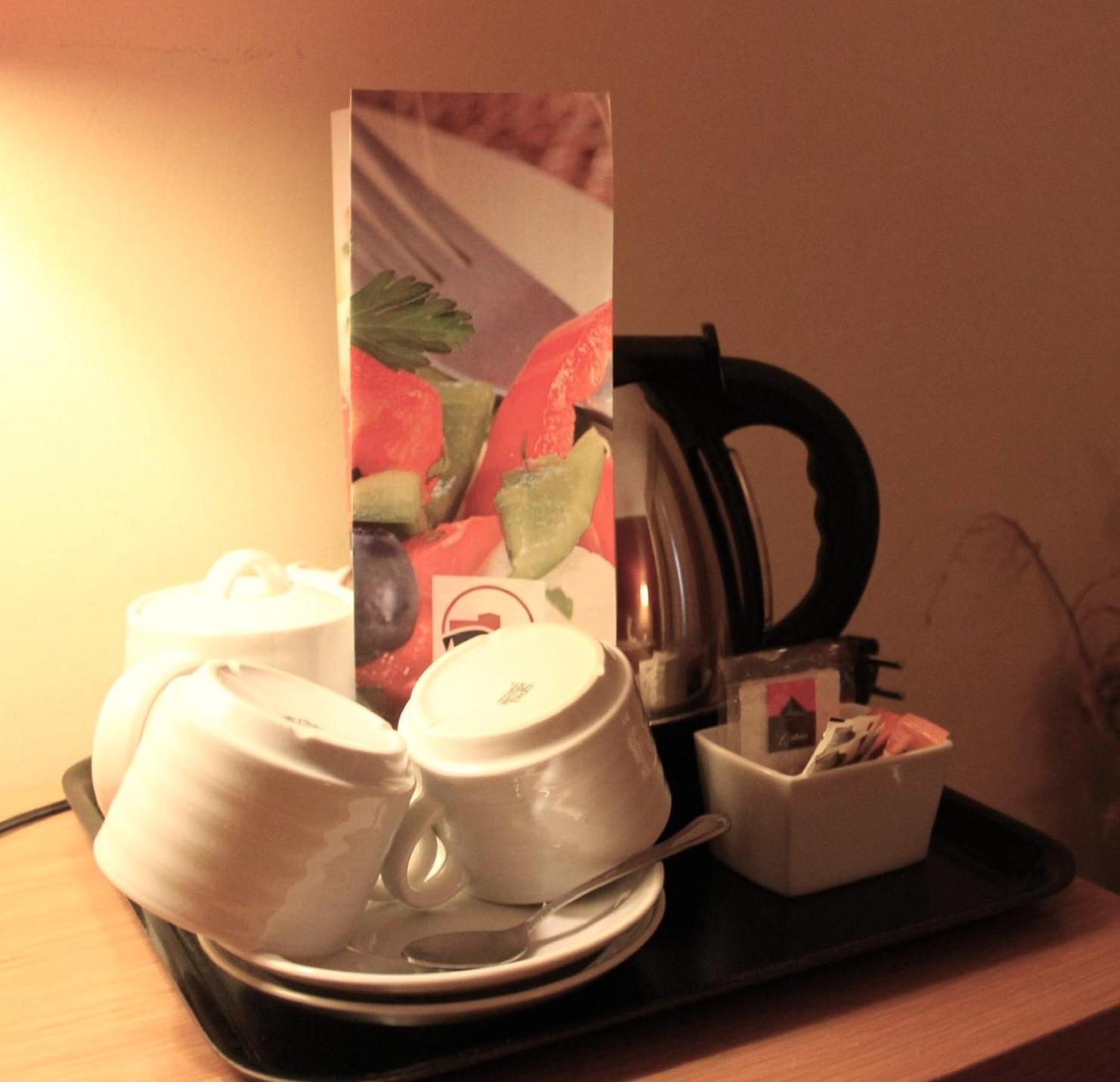 Double or Twin Room - Photo 9