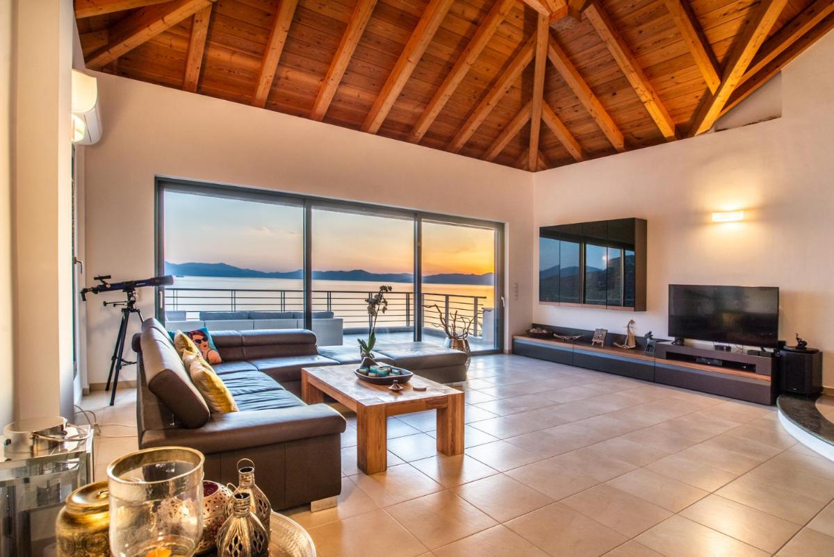 Villa with Sea View