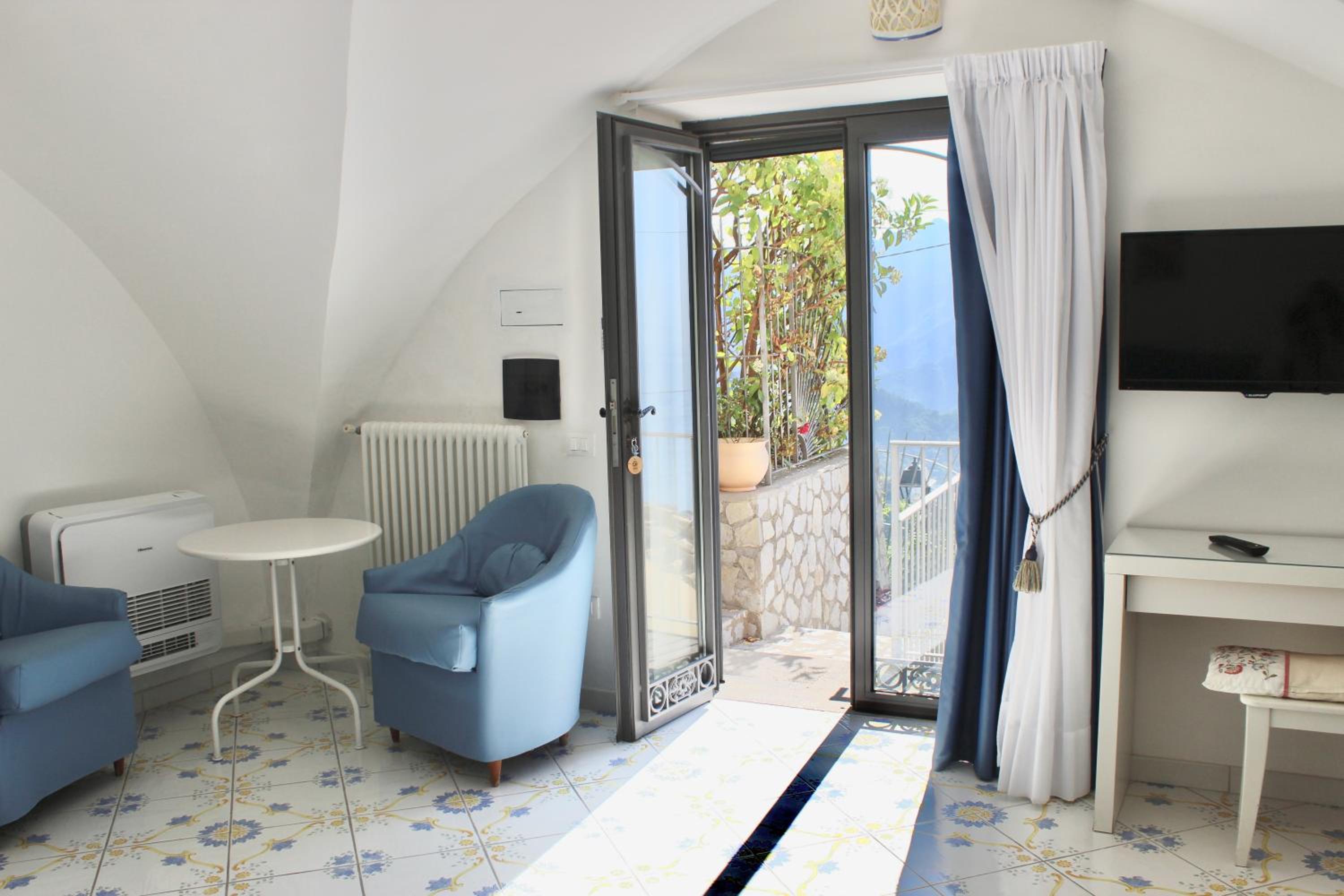 Triple Room with Sea View - Photo 1