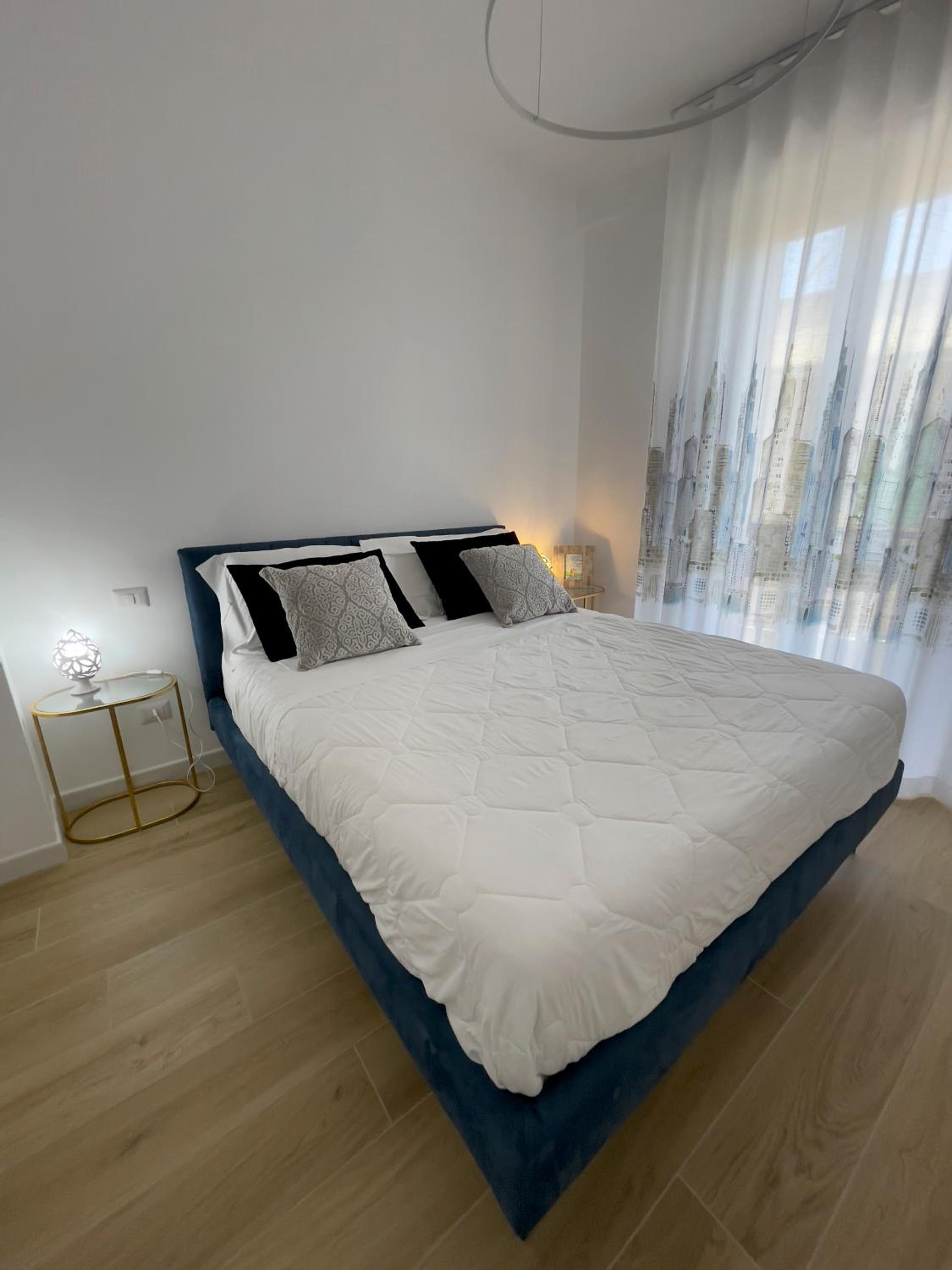 Double Room with Balcony - Photo 3