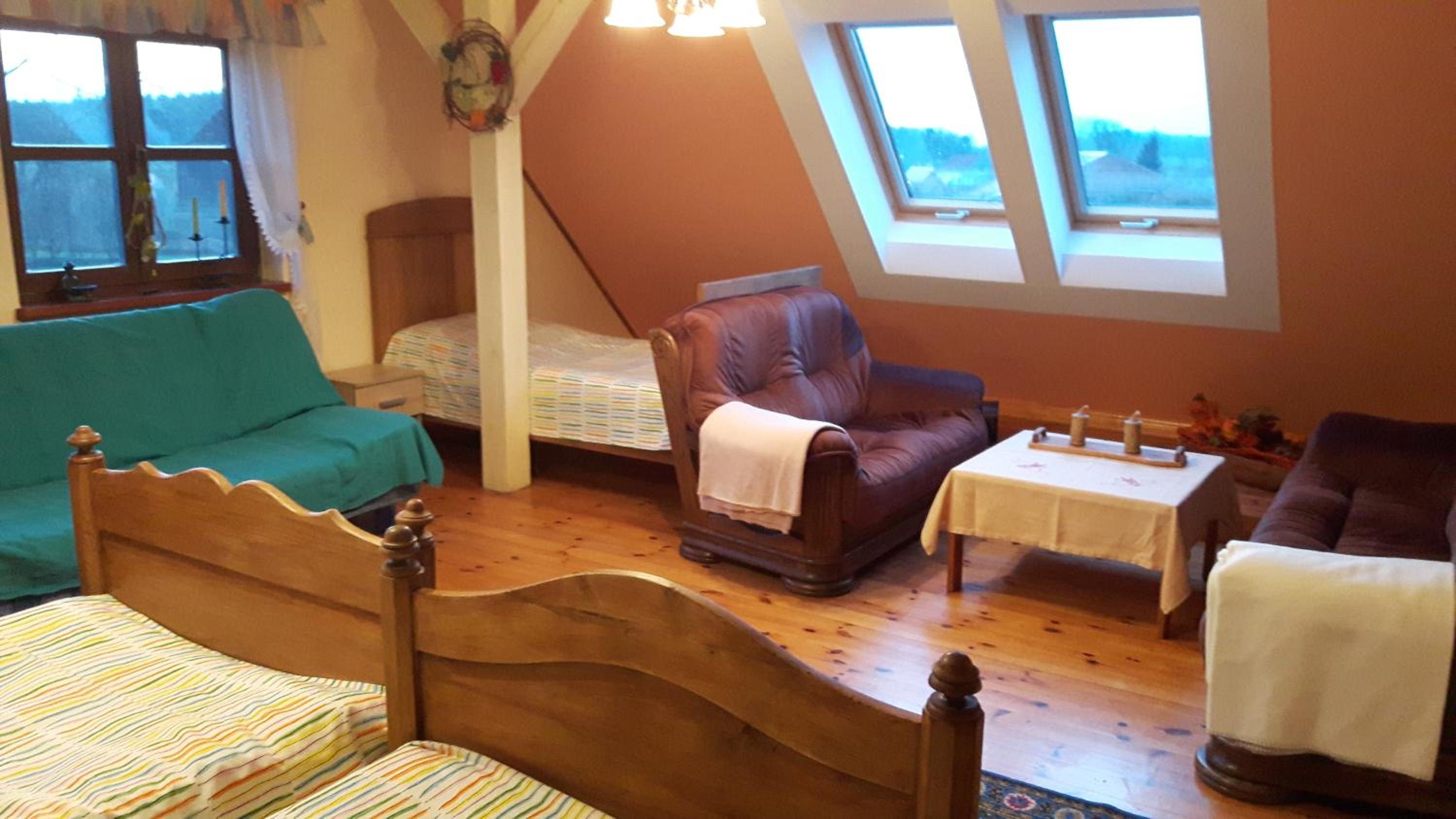 Family Room - Photo 3