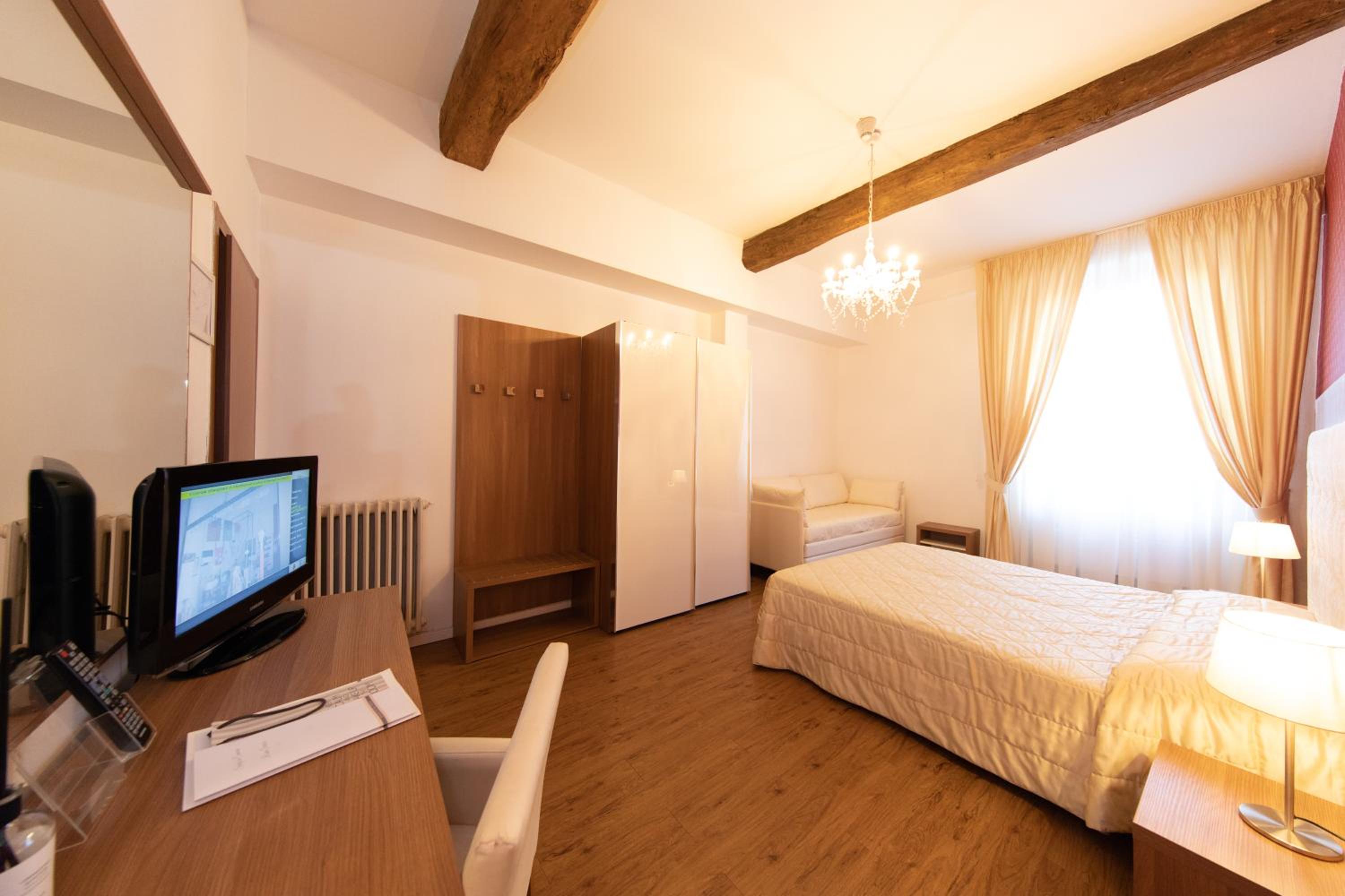 Triple Room - Photo 3