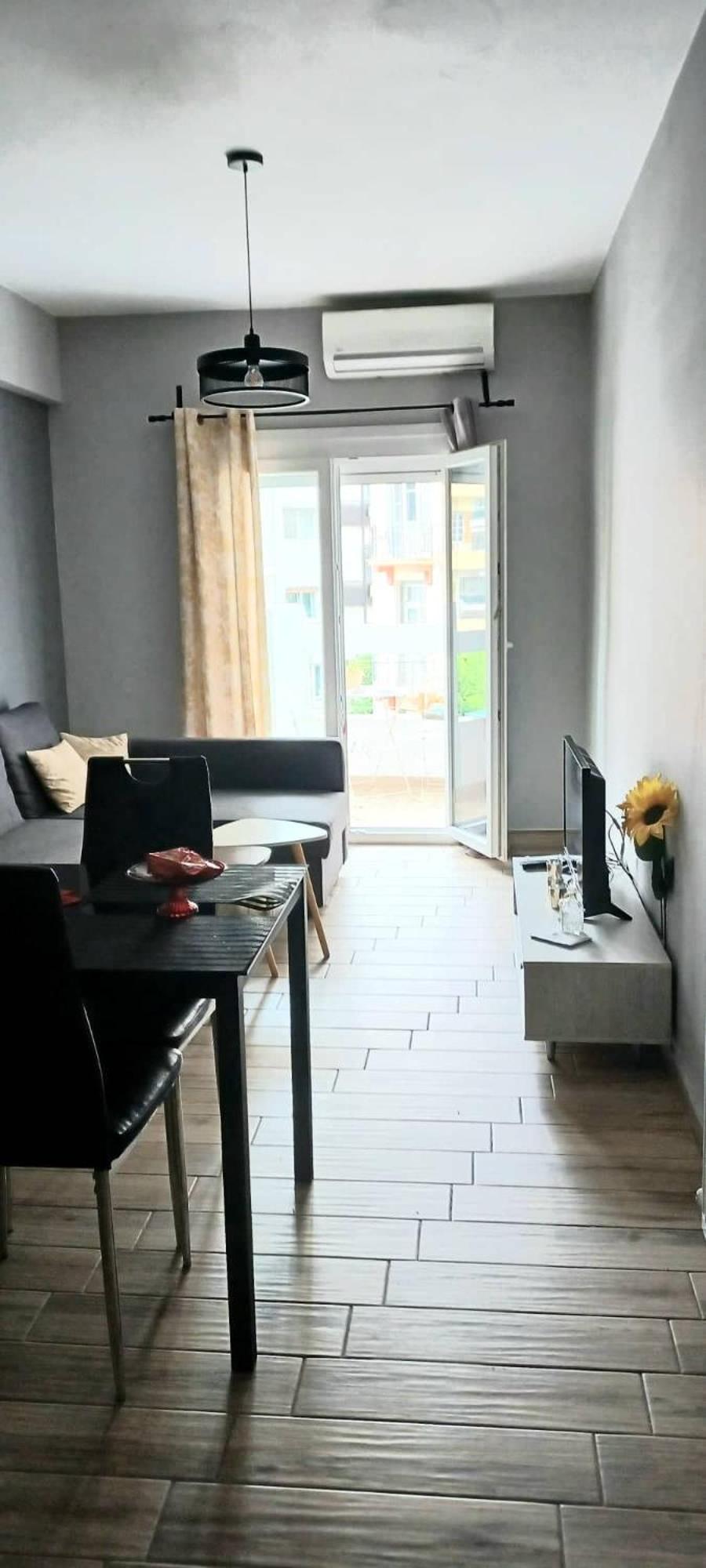 Apartment with View and Balcony - Photo 8
