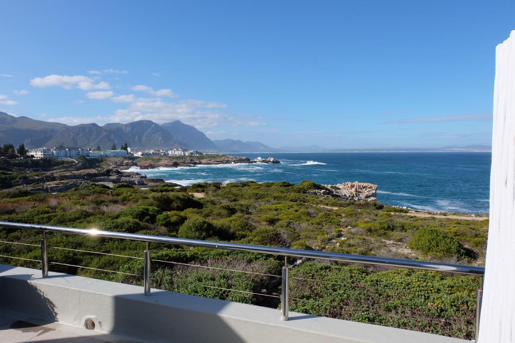 Deluxe Double Room with Balcony and Sea View - Photo 3