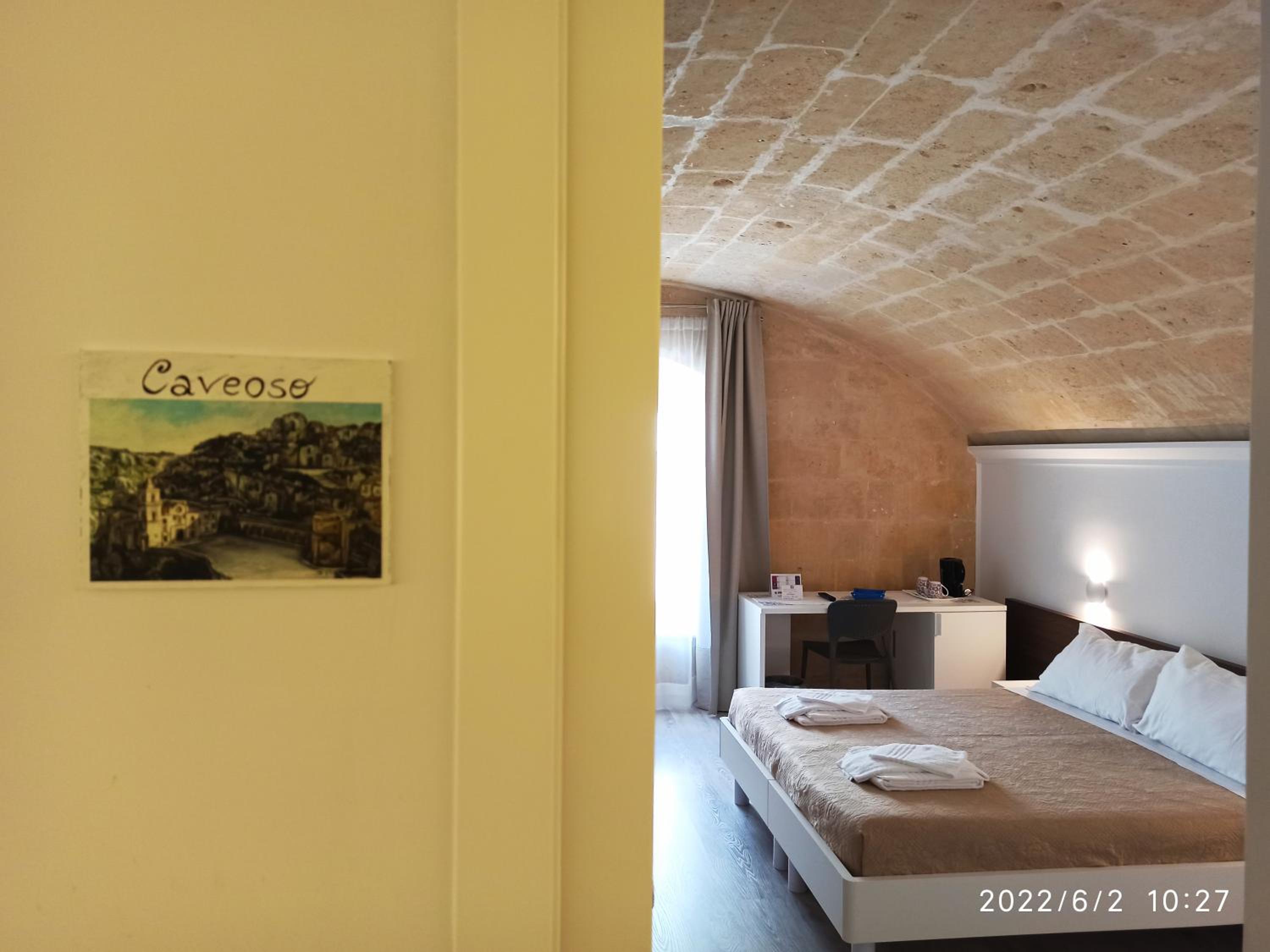 Large Double or Twin Room - Photo 13
