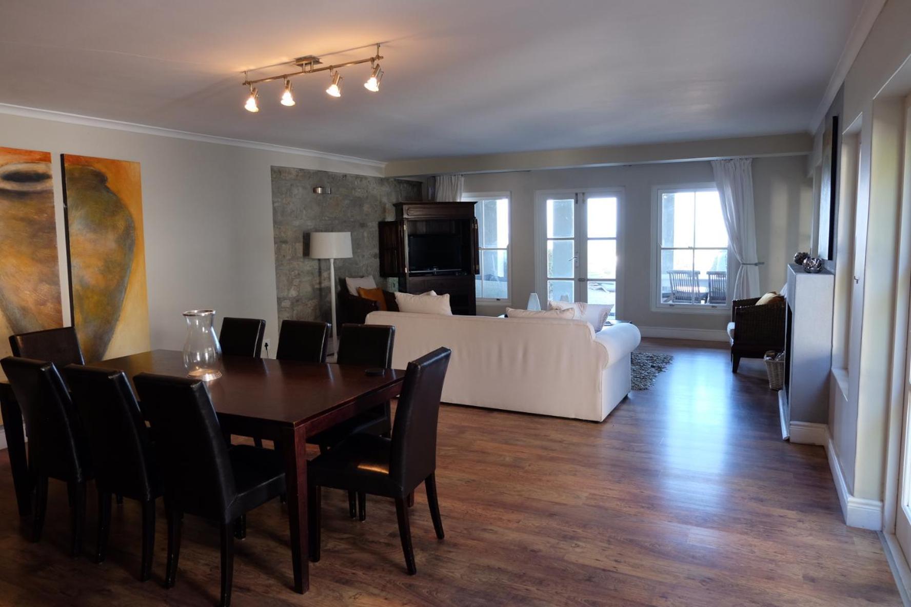 Apartment with Sea View - Photo 1