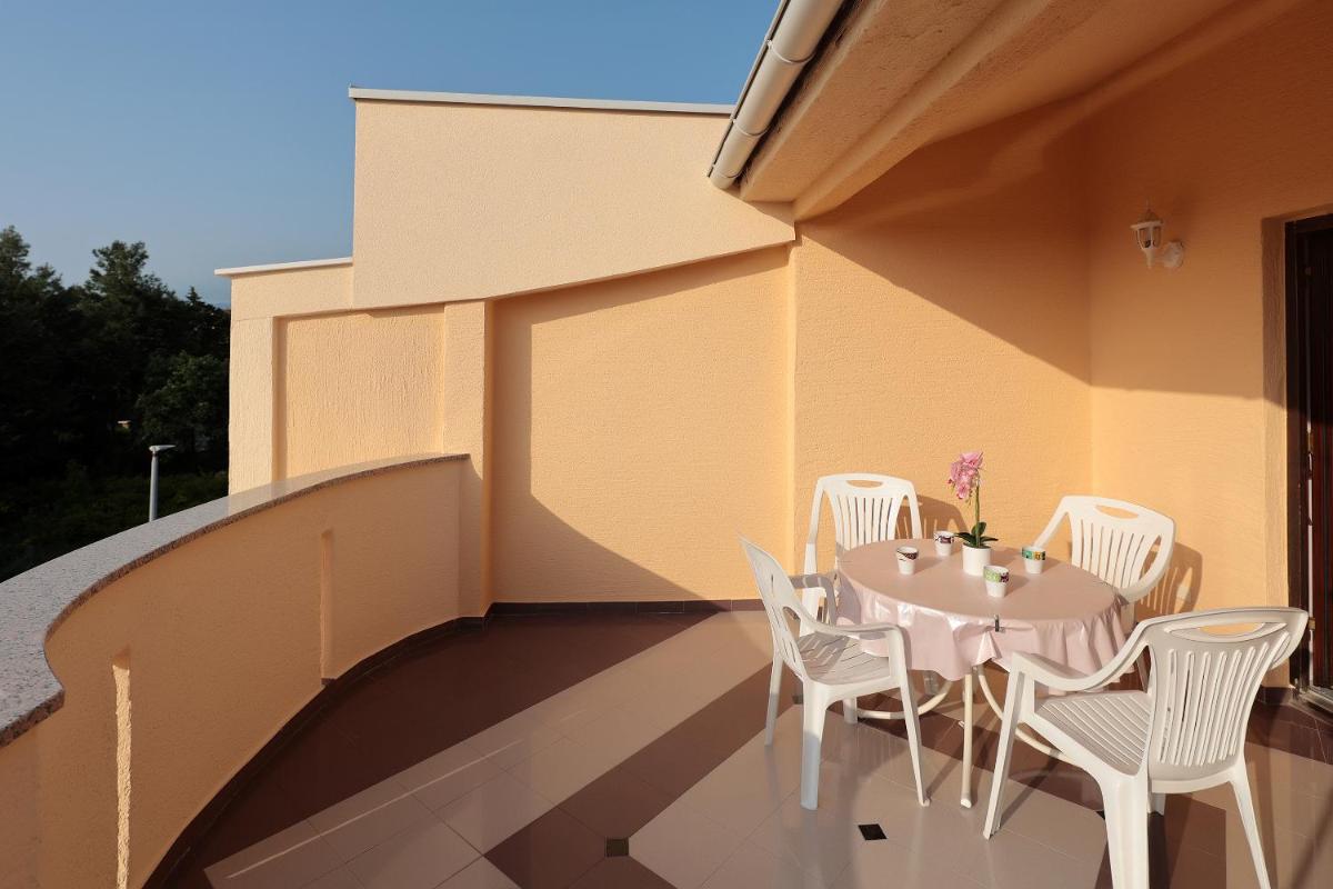 Apartment with Terrace photo 1