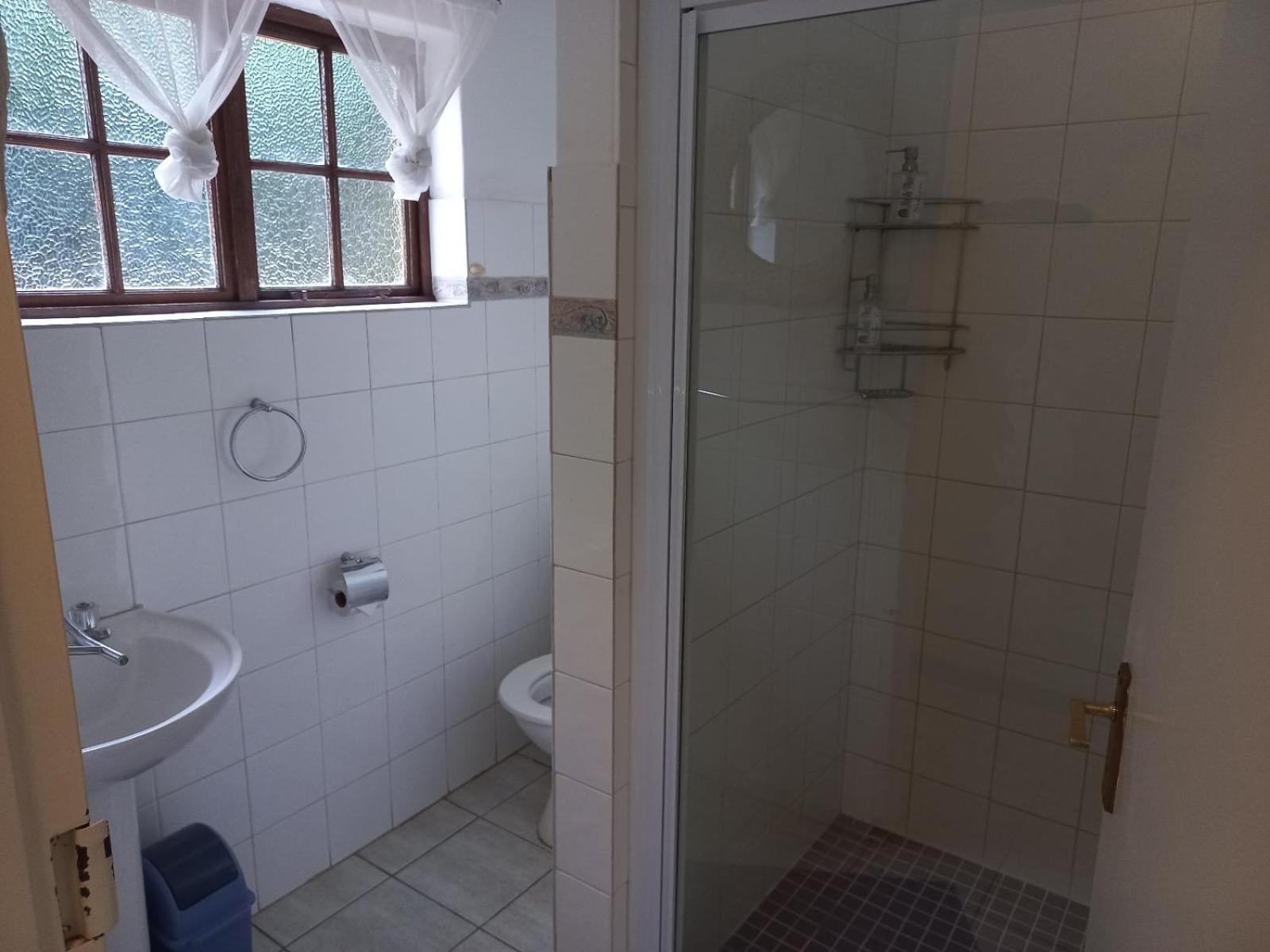 Standard Double Room - Photo 6