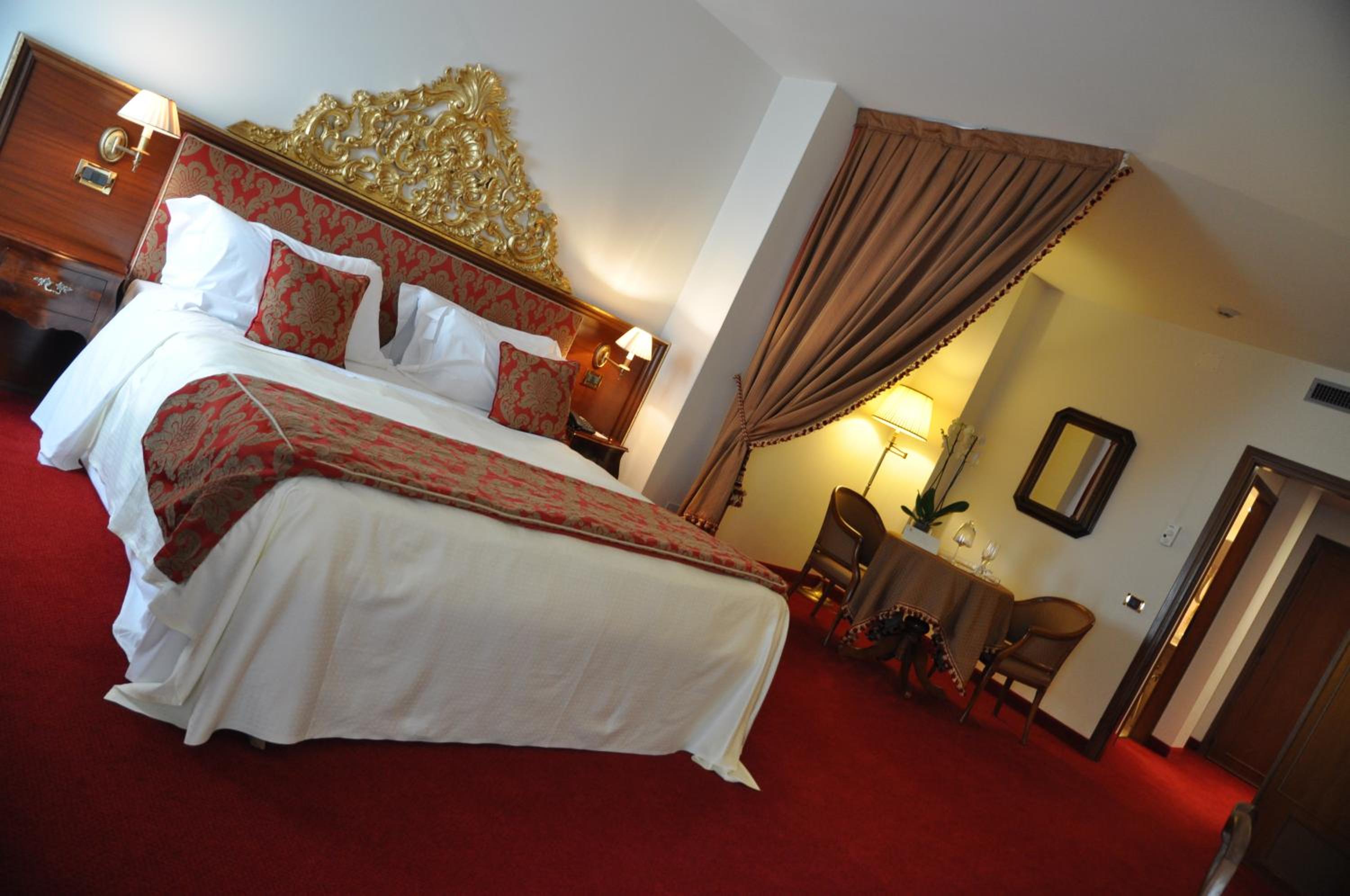 Junior Suite with Garden View - Photo 9
