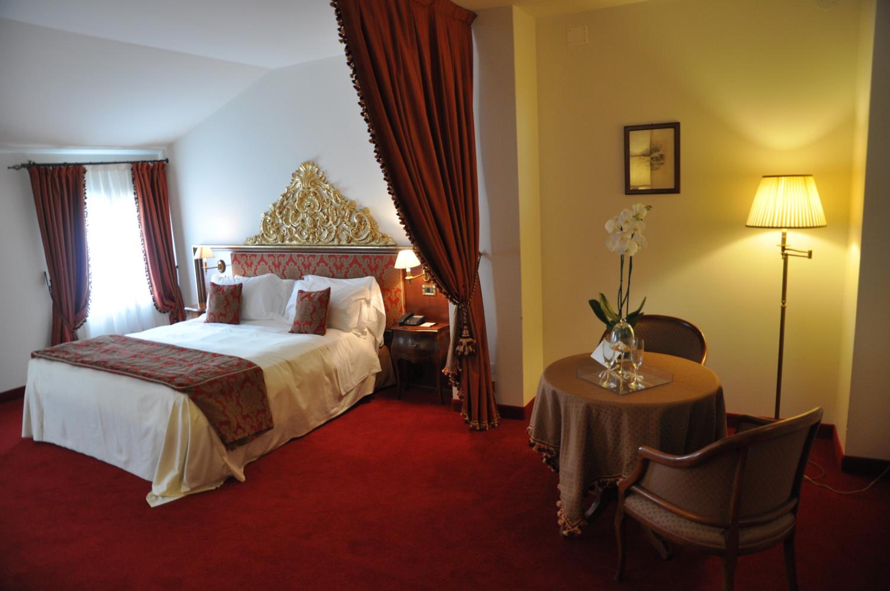 Junior Suite with Garden View - Photo 4