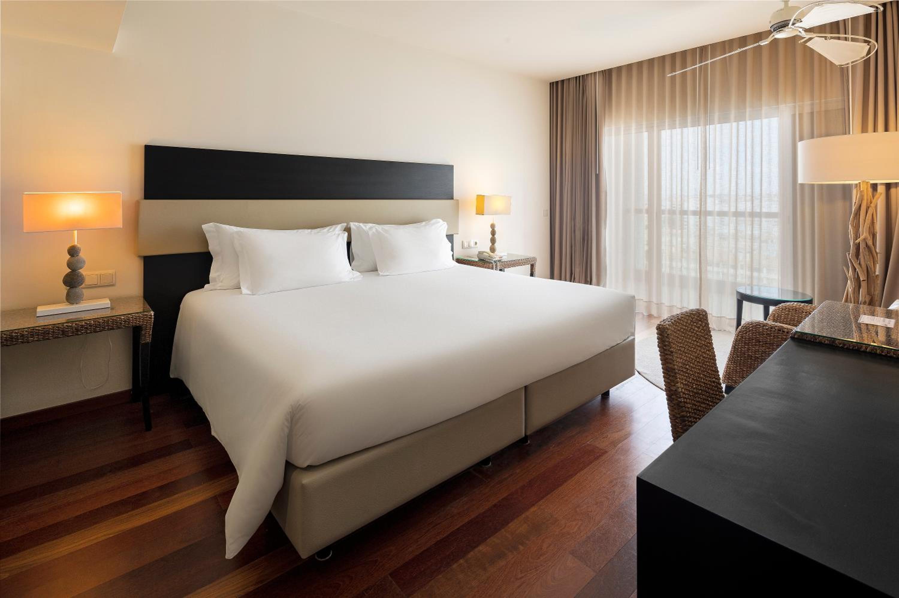 Standard Double or Twin Room with Quarteira View - Mid floor - Photo 2