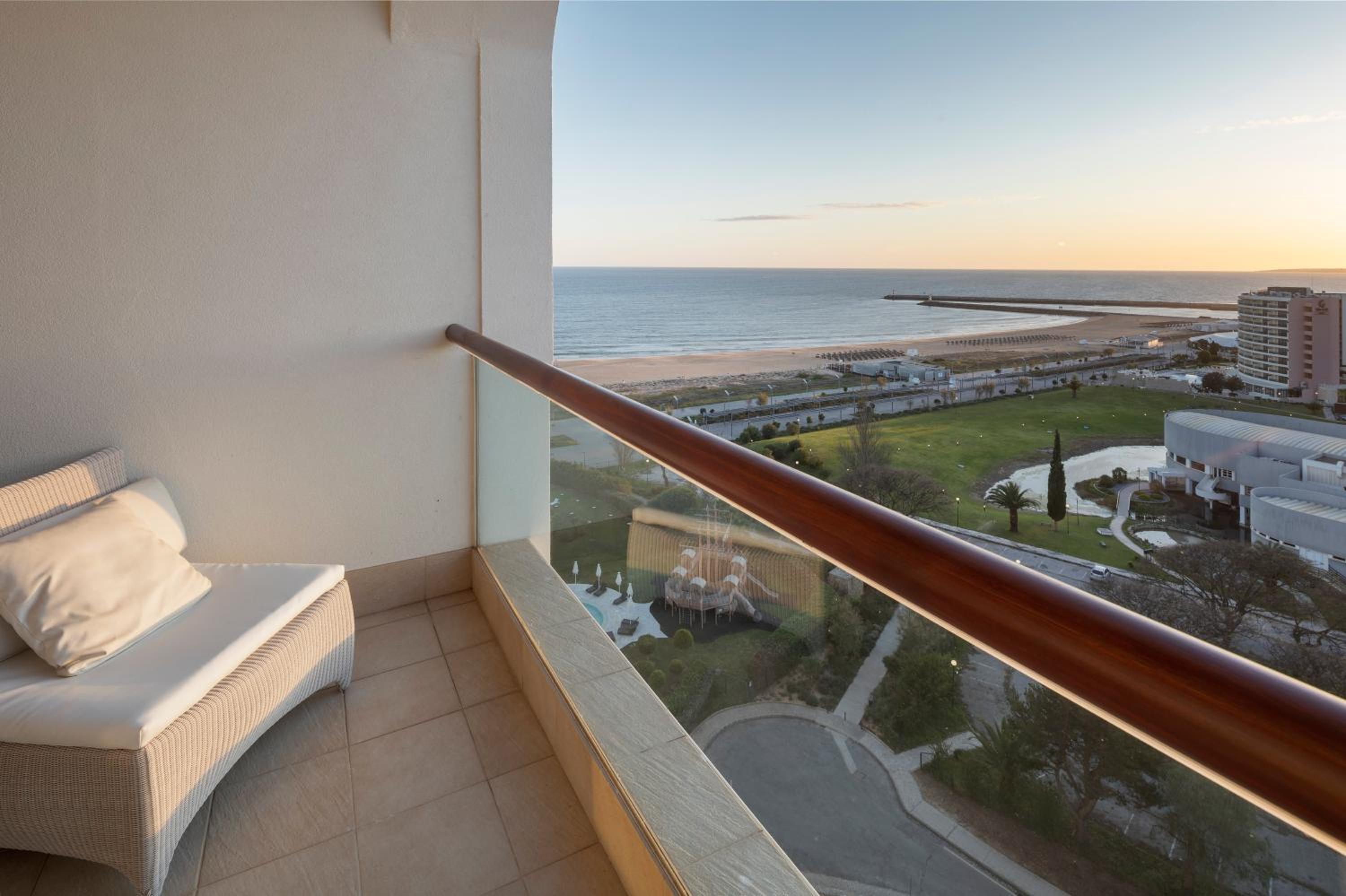 Standard Twin Room with Vilamoura Sea View - Mid Floor - Photo 7