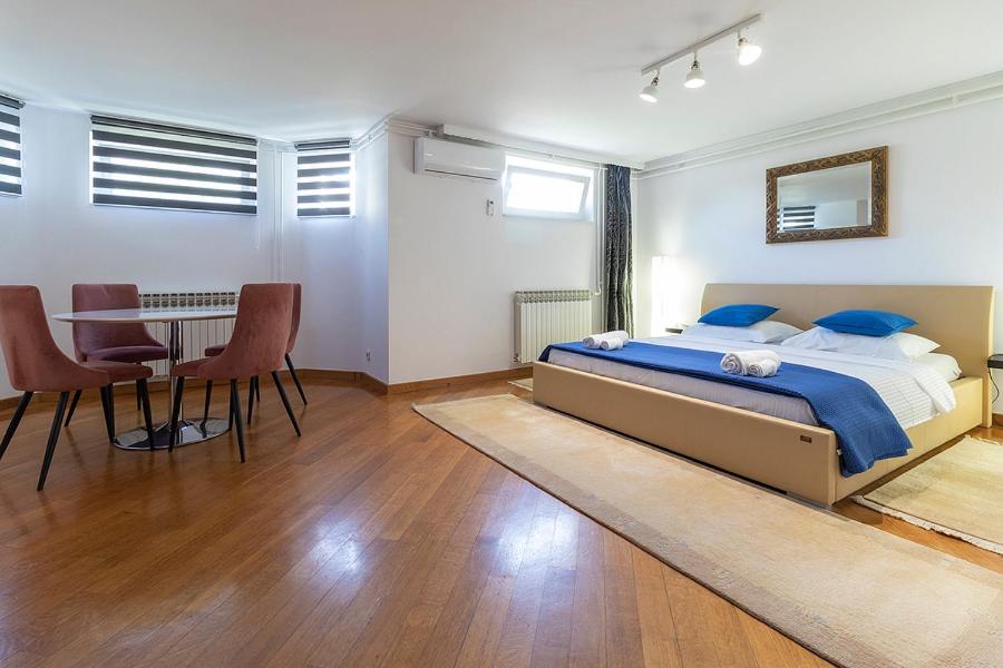 Apartment - Photo 26
