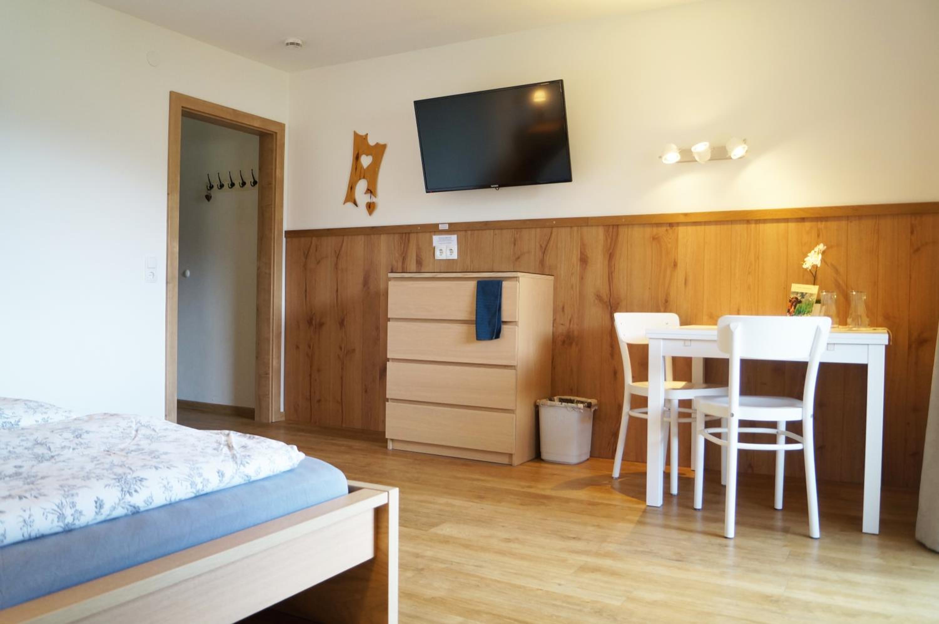 Large Double Room with Balcony photo 3