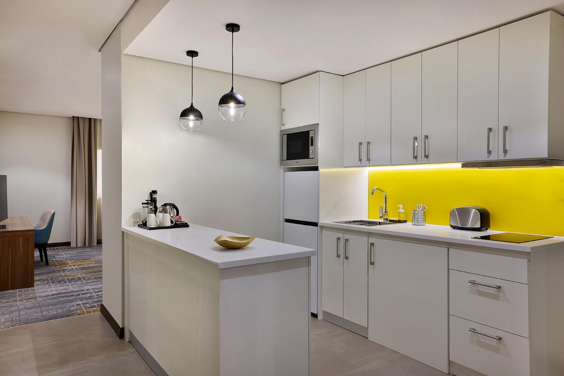 Studio Suite - Photo 2