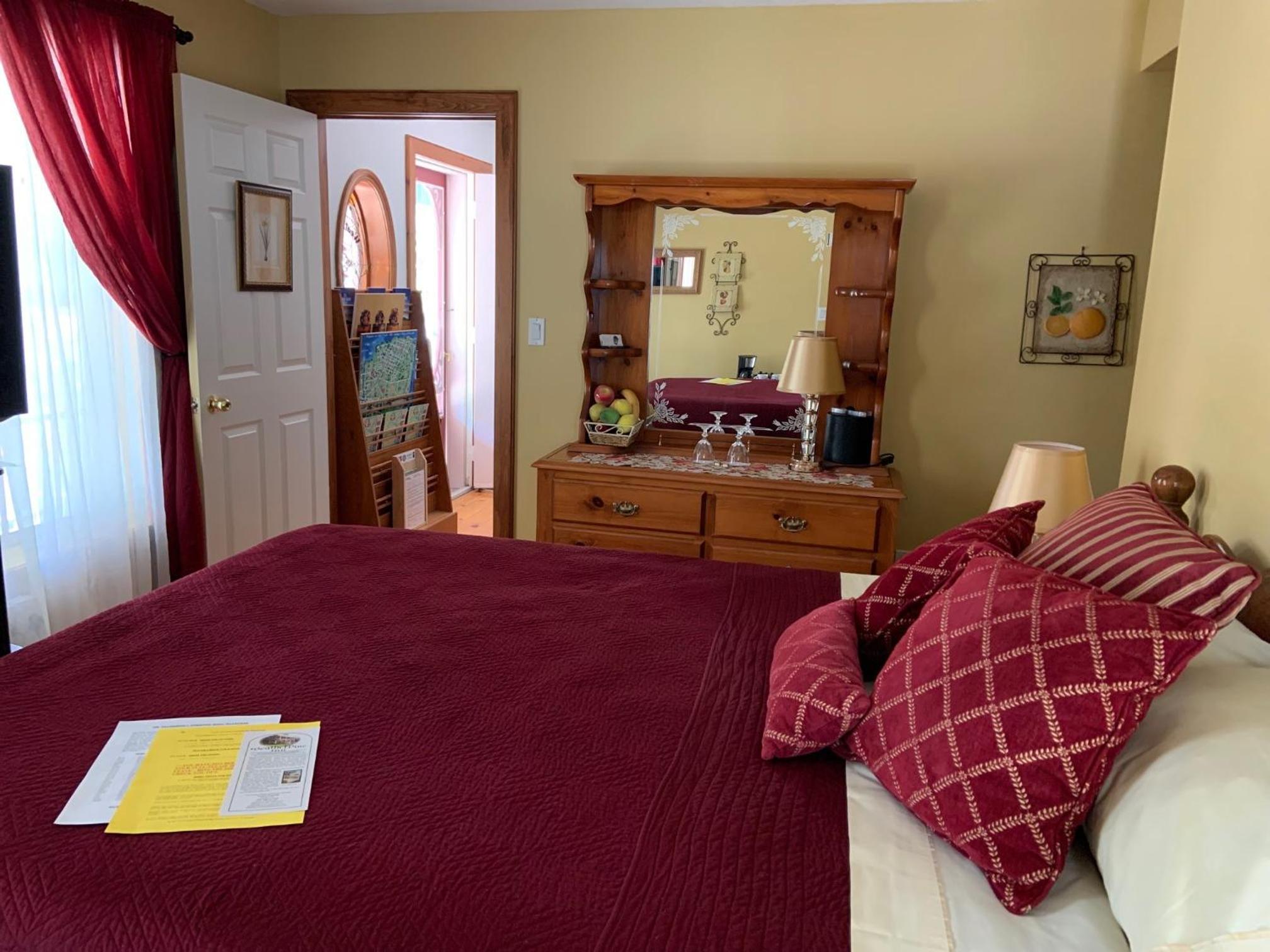 Queen Room - Ground Floor photo 1