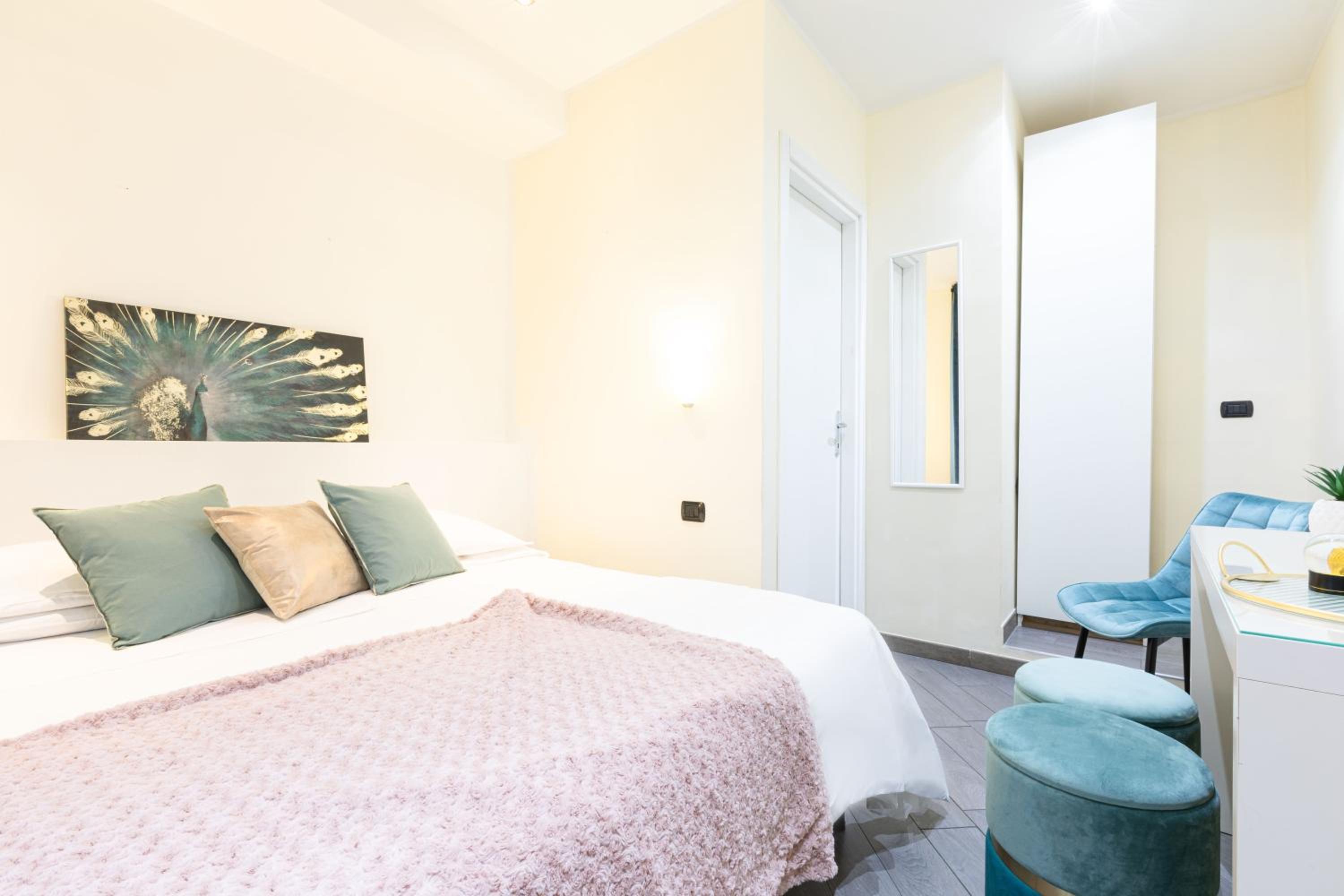 Small Double or Twin Room photo 2