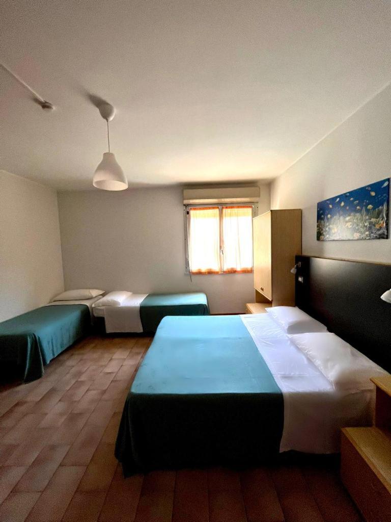 Economy Quadruple Room photo 3