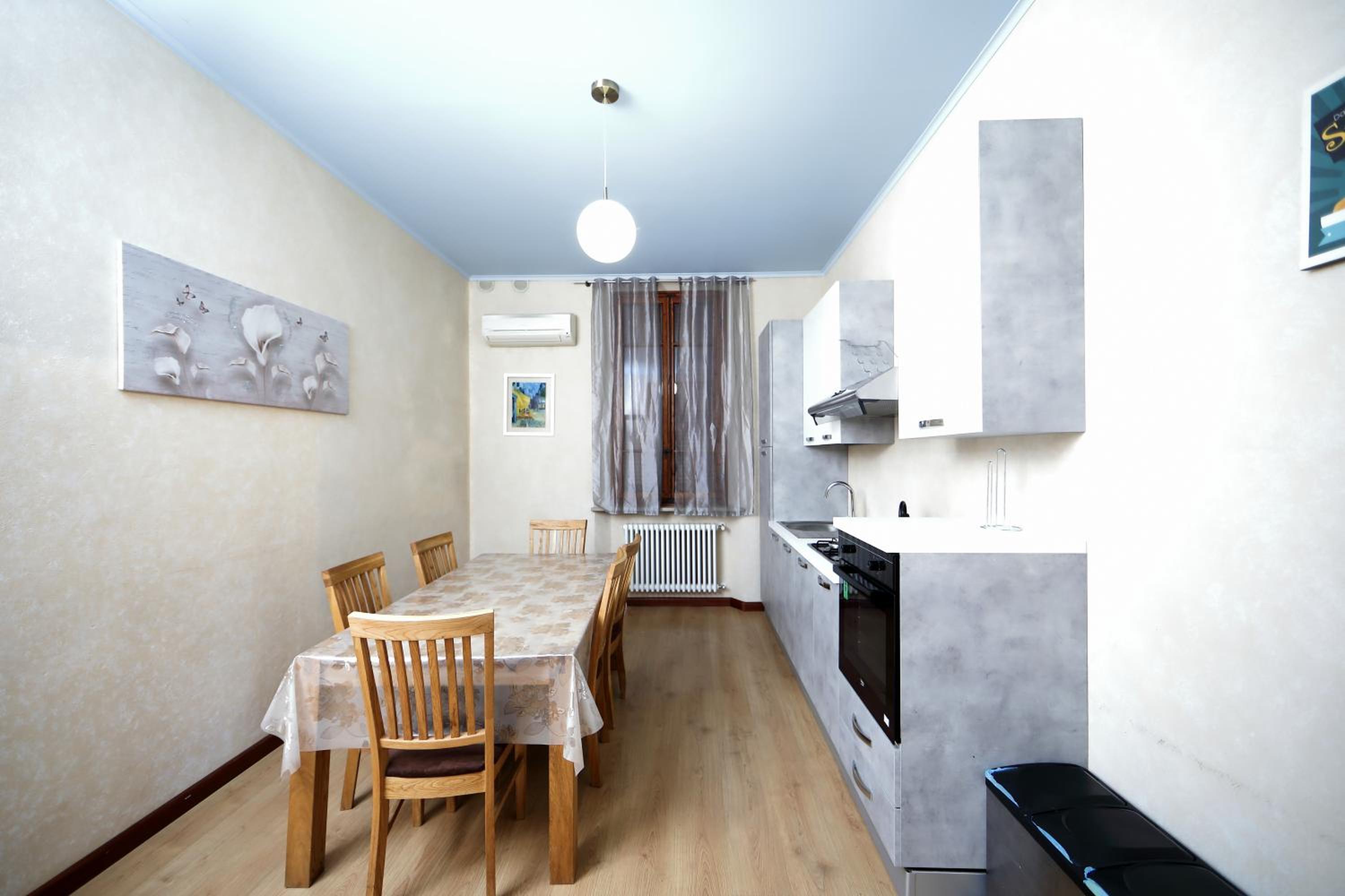 Two-Bedroom Apartment with Terrace - Photo 4
