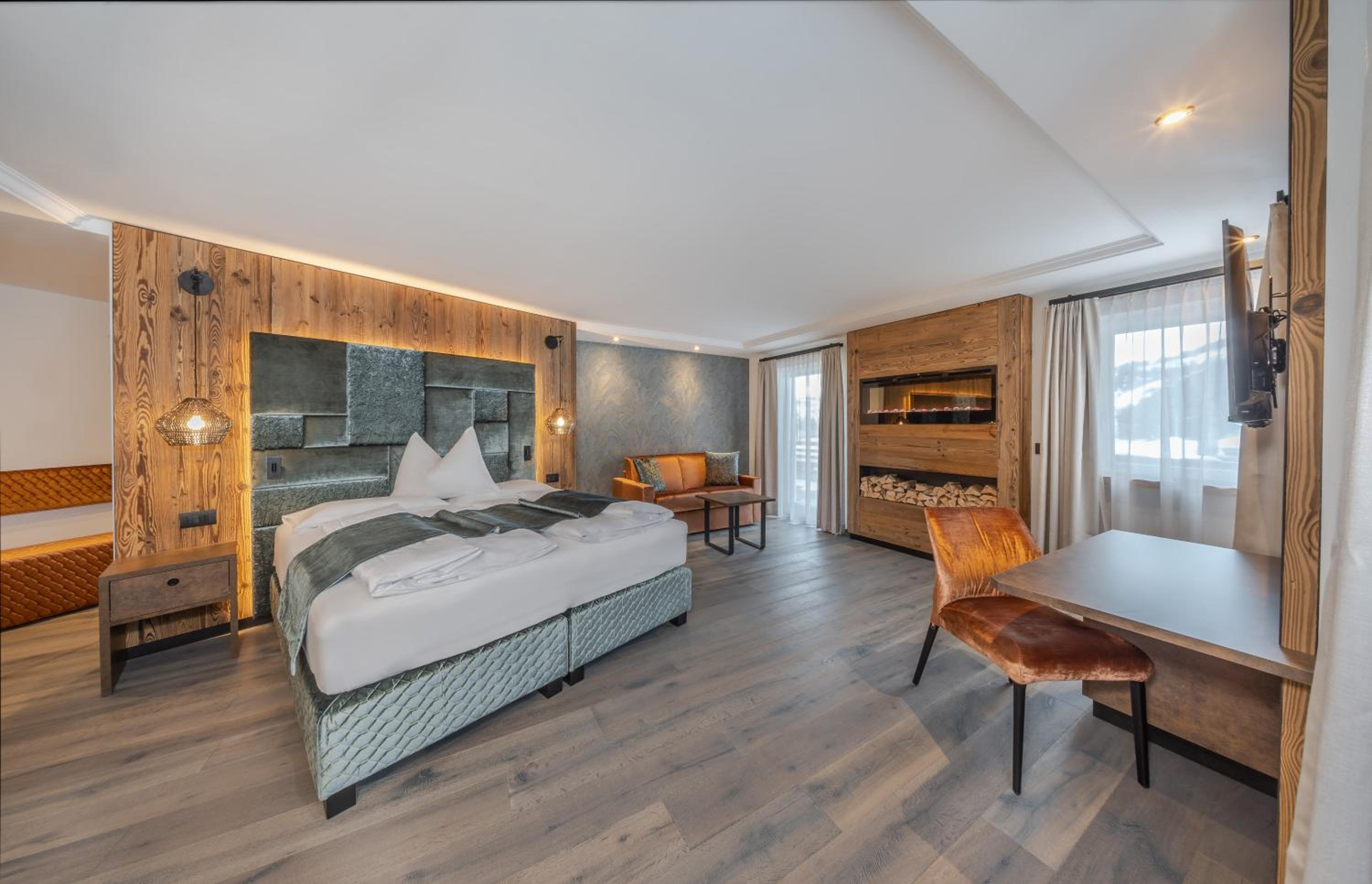 Suite (2 Adults) photo 1