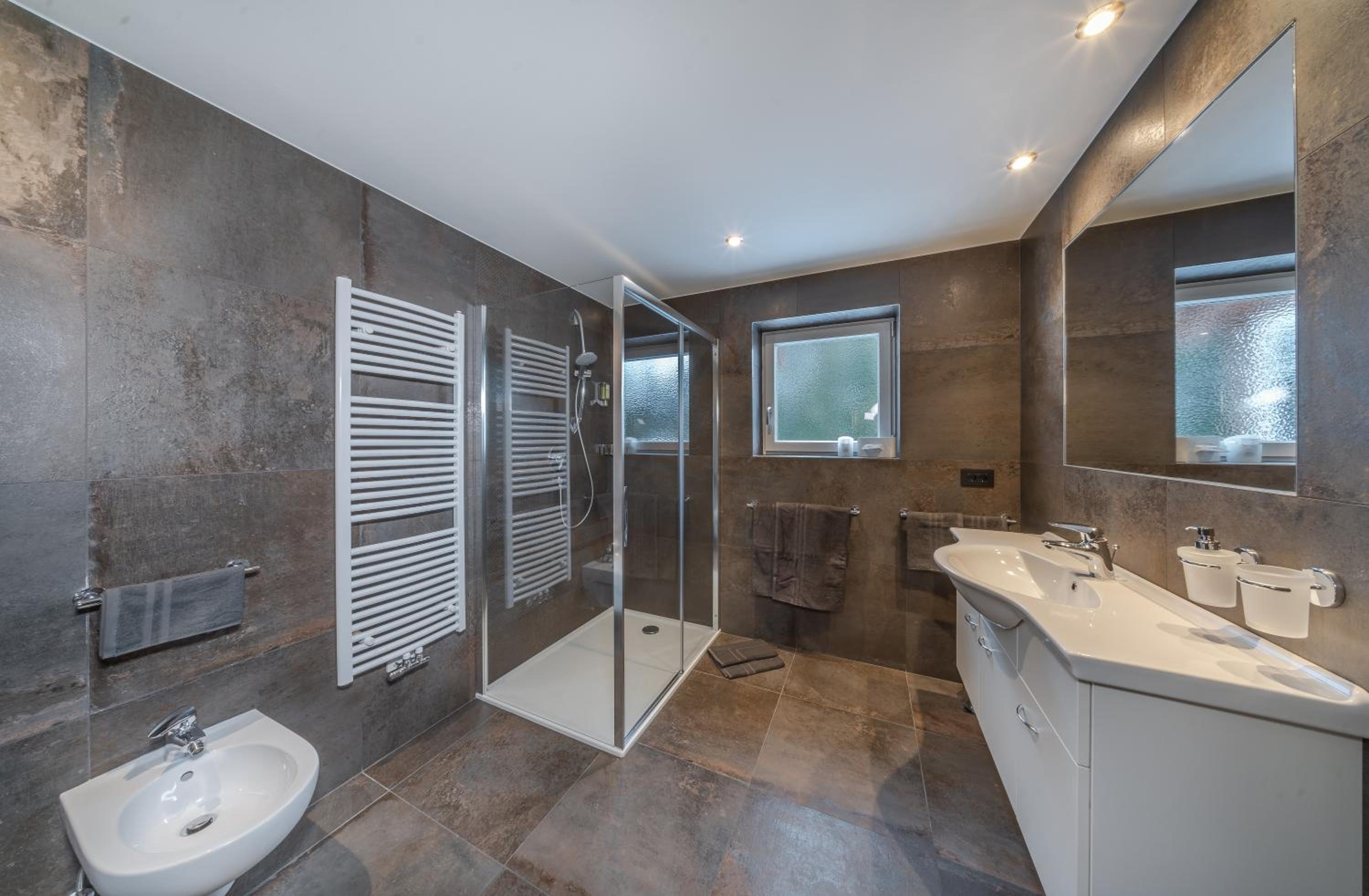 Suite (2 Adults) photo 3