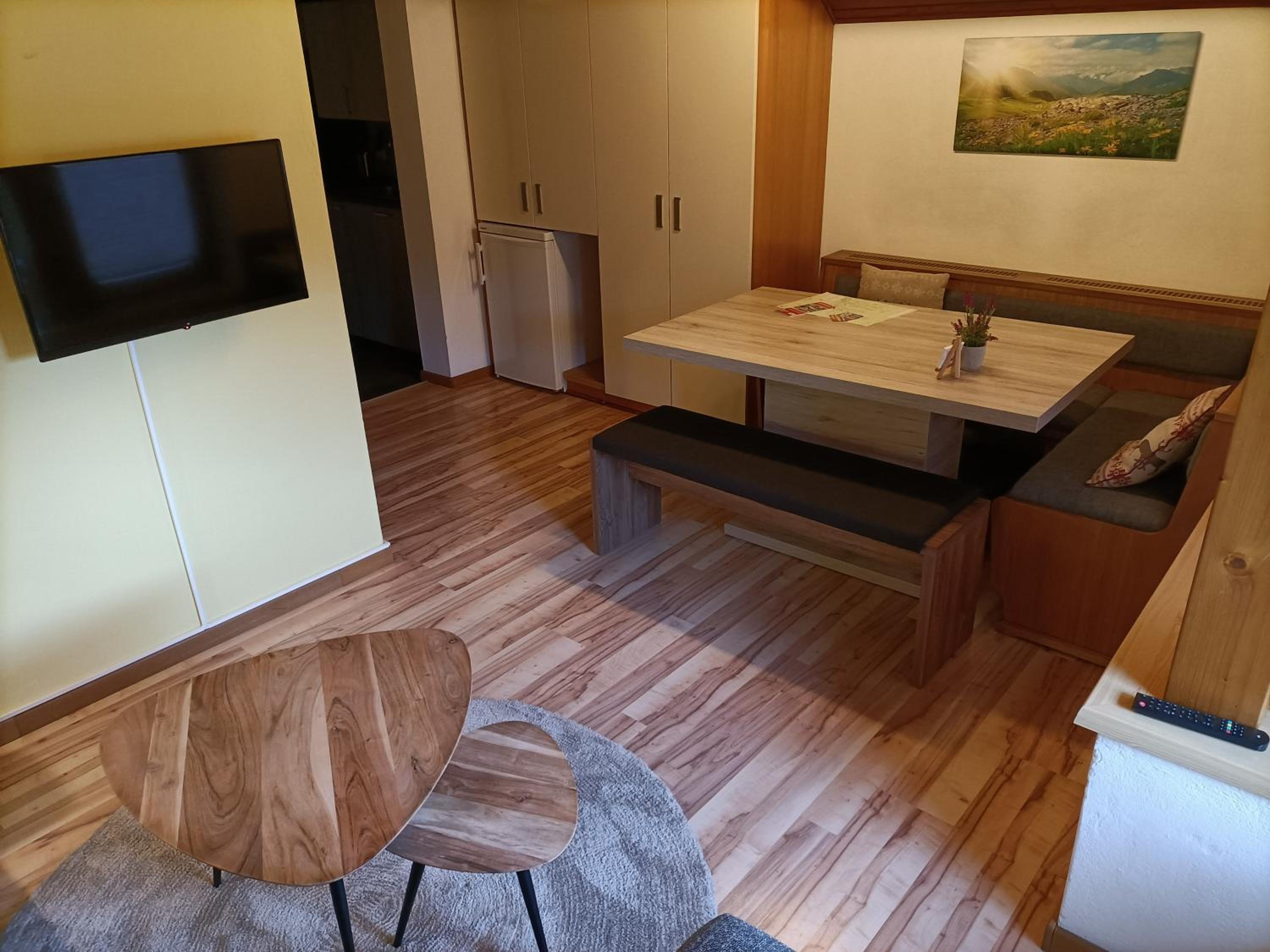 Two-Bedroom Apartment - Penthouse - Photo 10