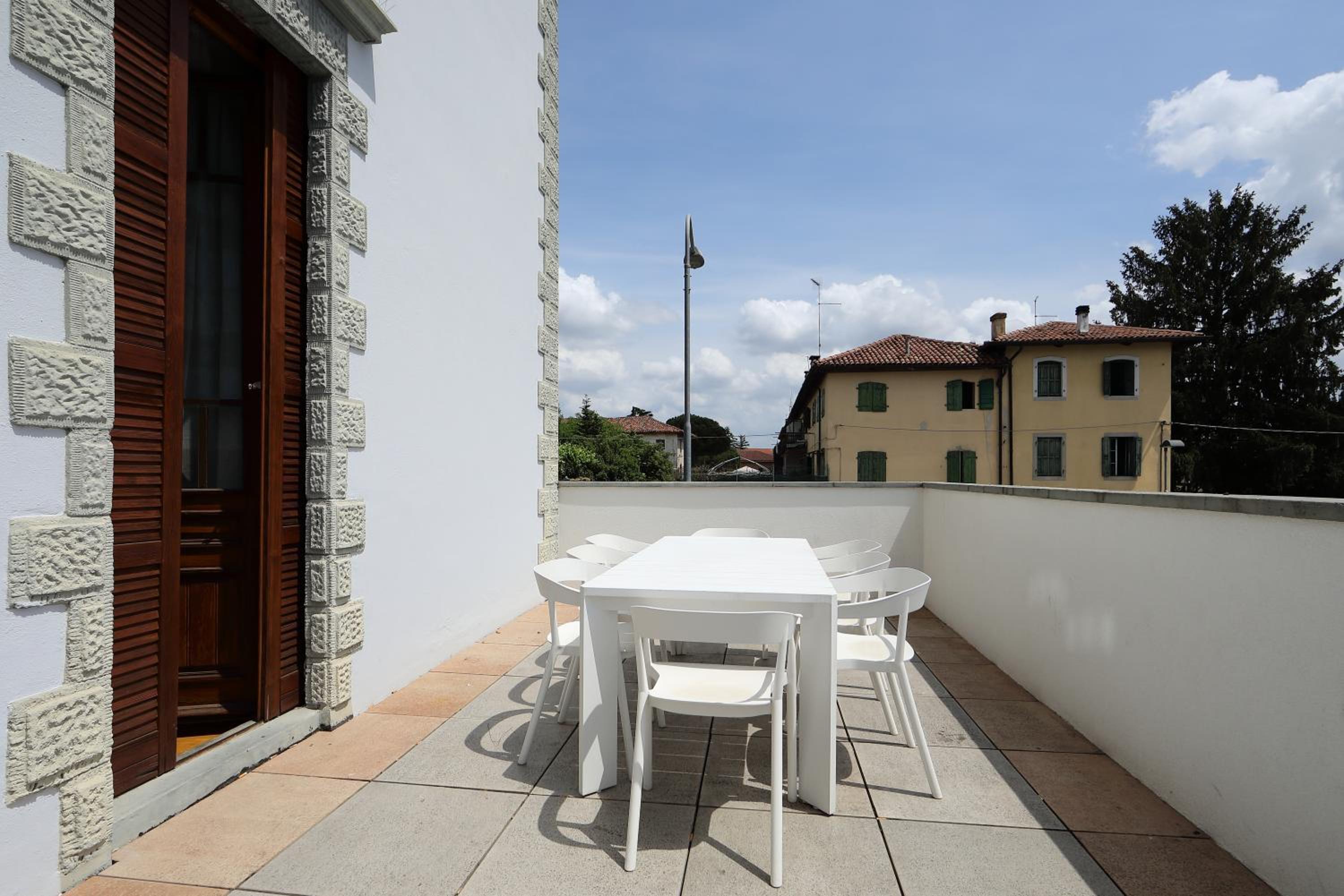Two-Bedroom Apartment with Terrace - Photo 8