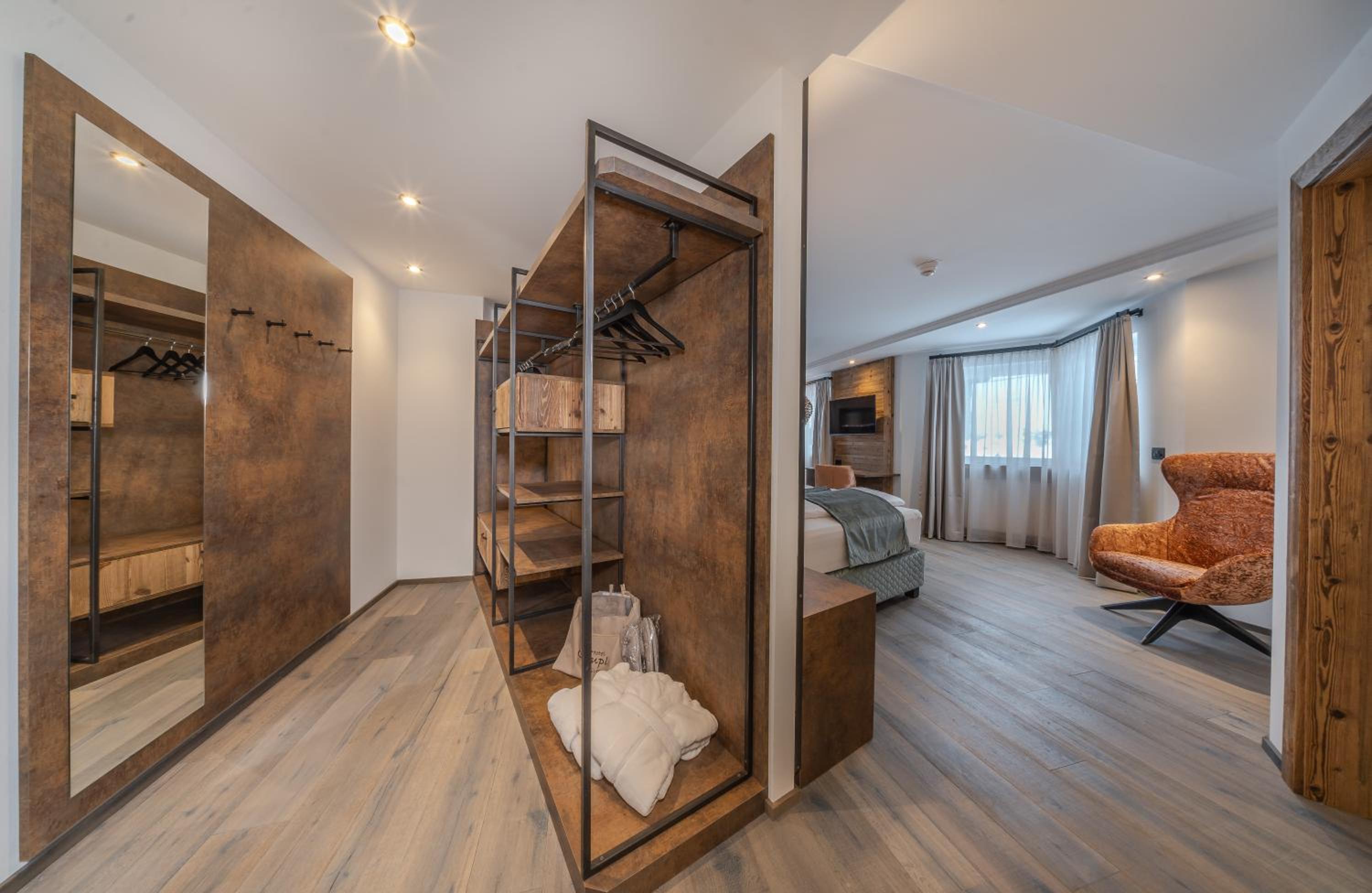 Suite (2 Adults) photo 2