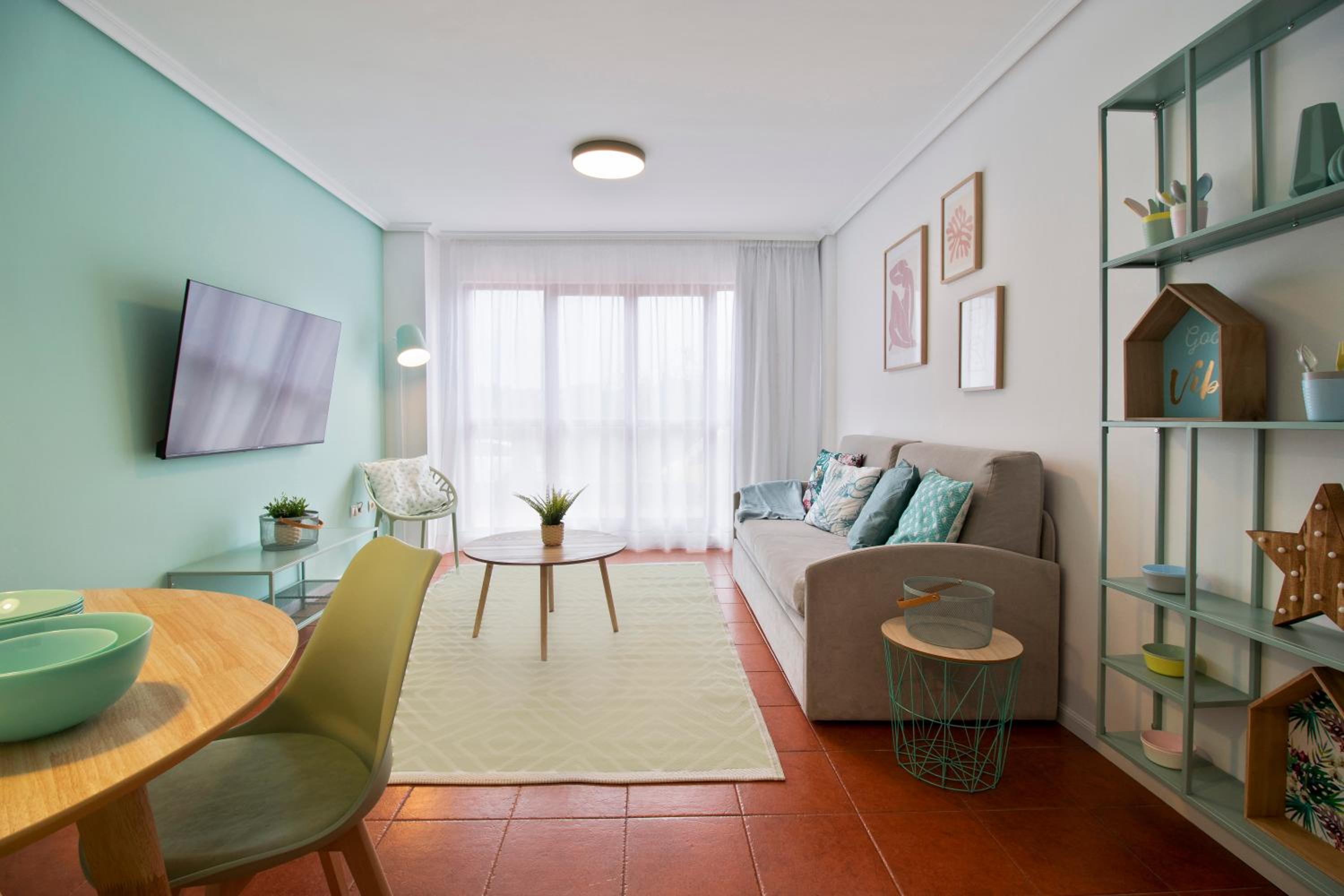 Apartamento de Dos Habitaciones Superior con Jardín (4-6 Adultos)