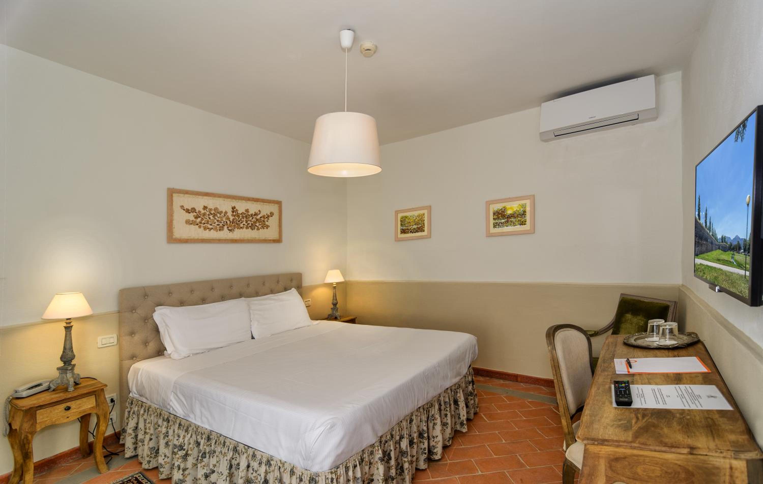Classic Double or Twin Room
