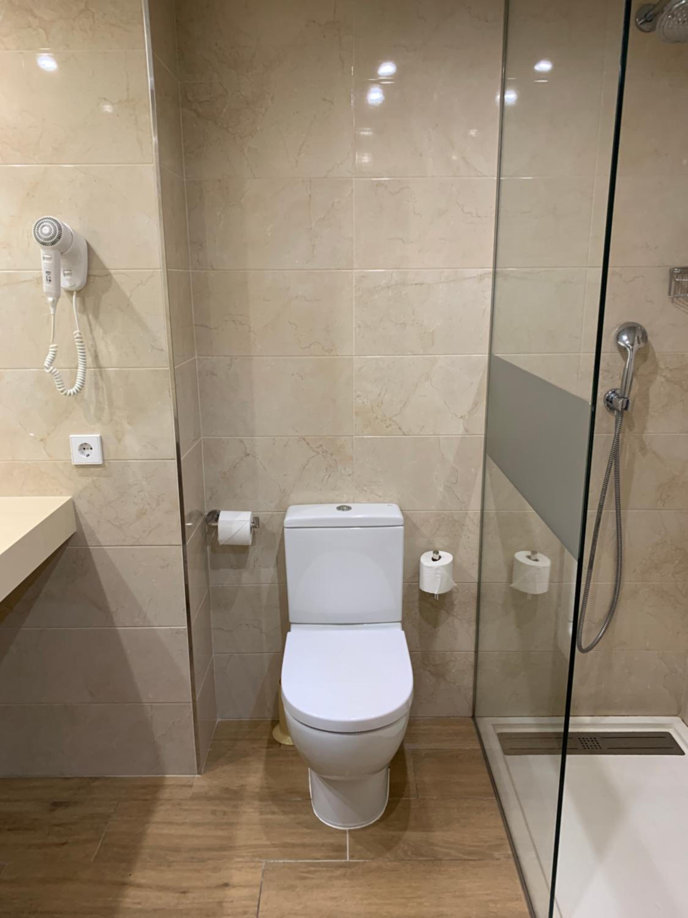 Budget Double Or Twin Room photo 2