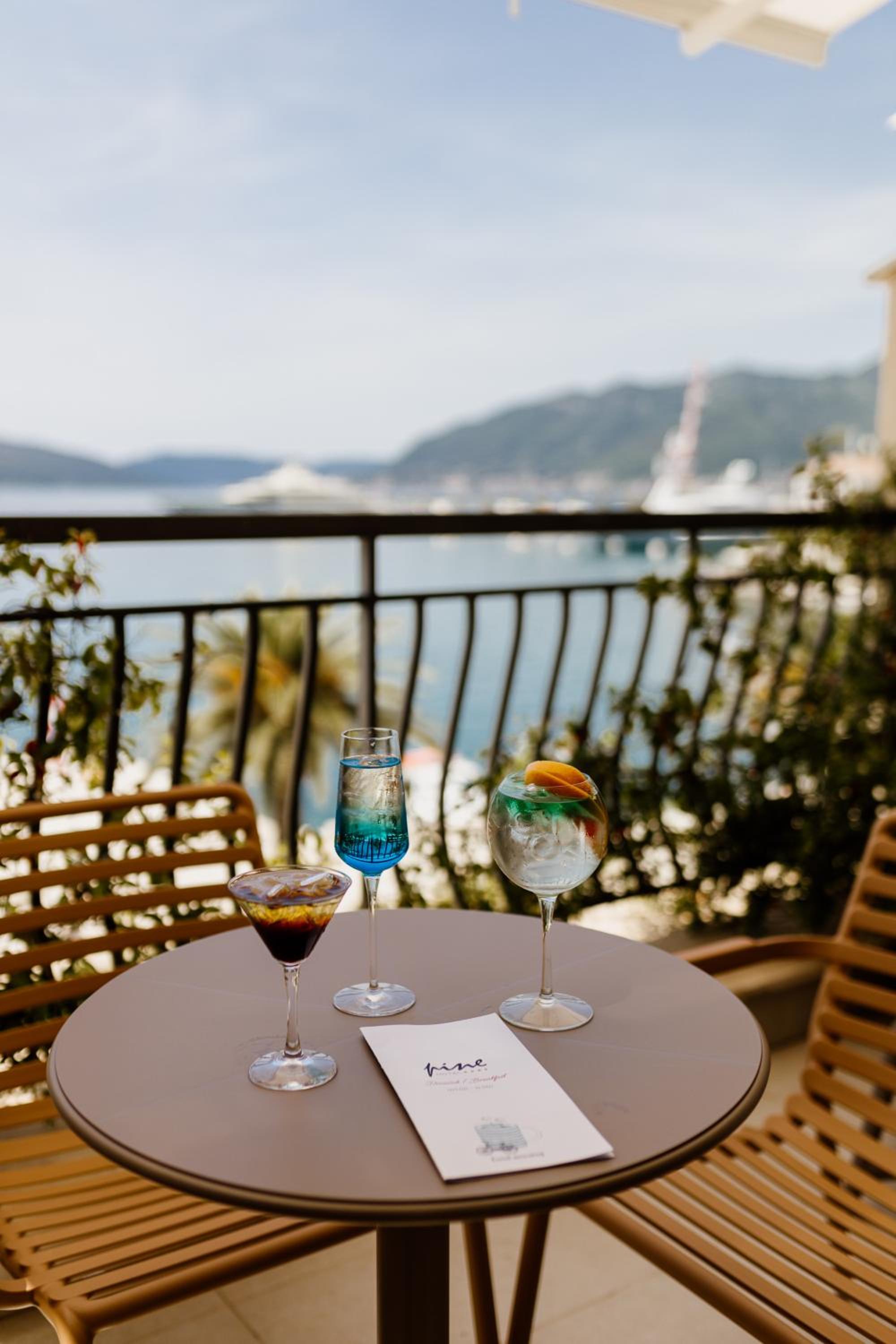 Suite with Terrace and Sea View photo 2