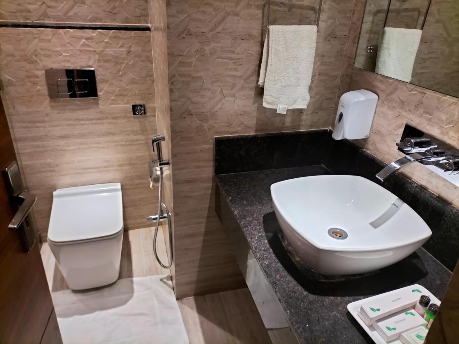 Royale Deluxe Room photo 2