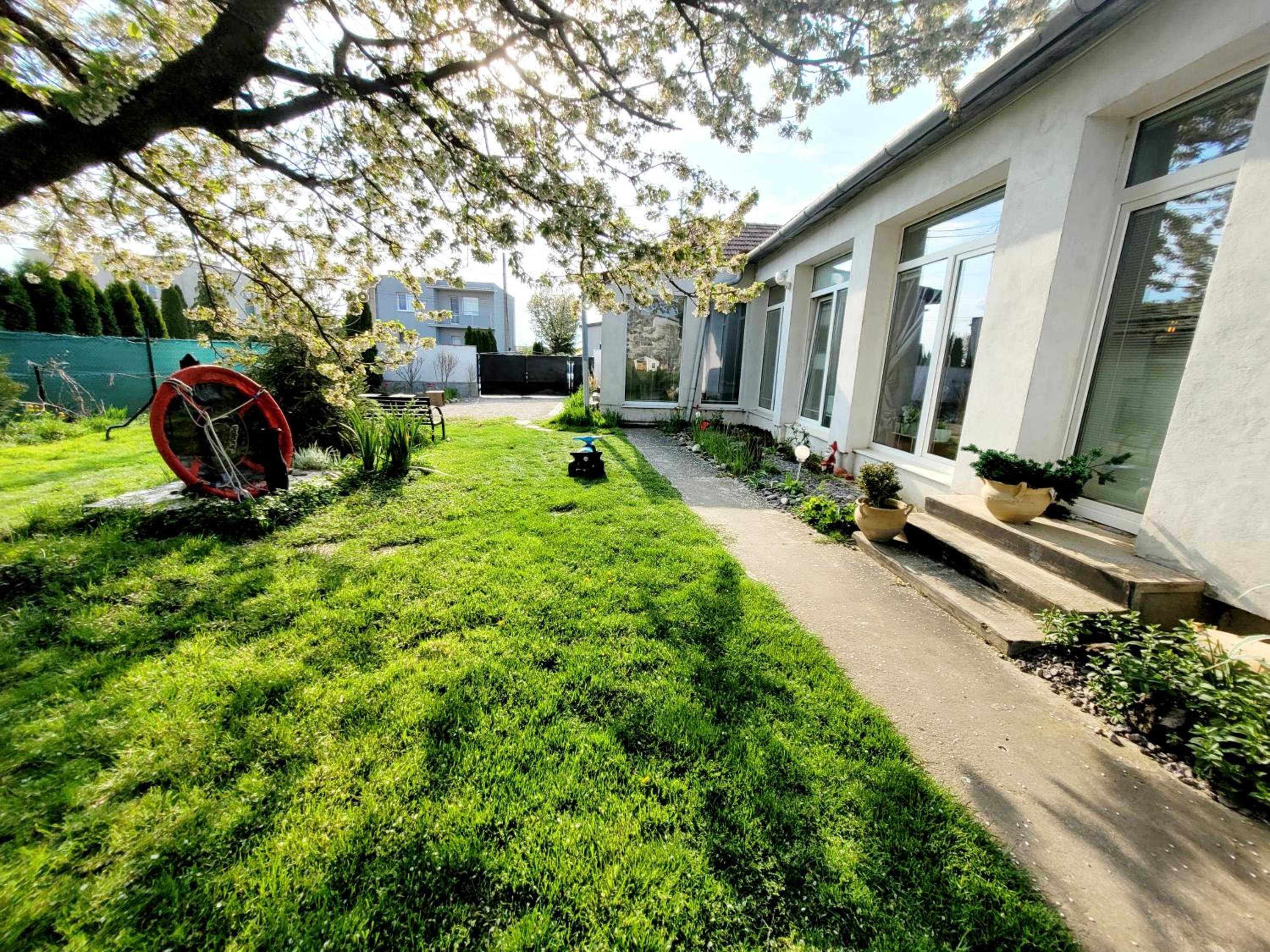 Apartment - Photo 3