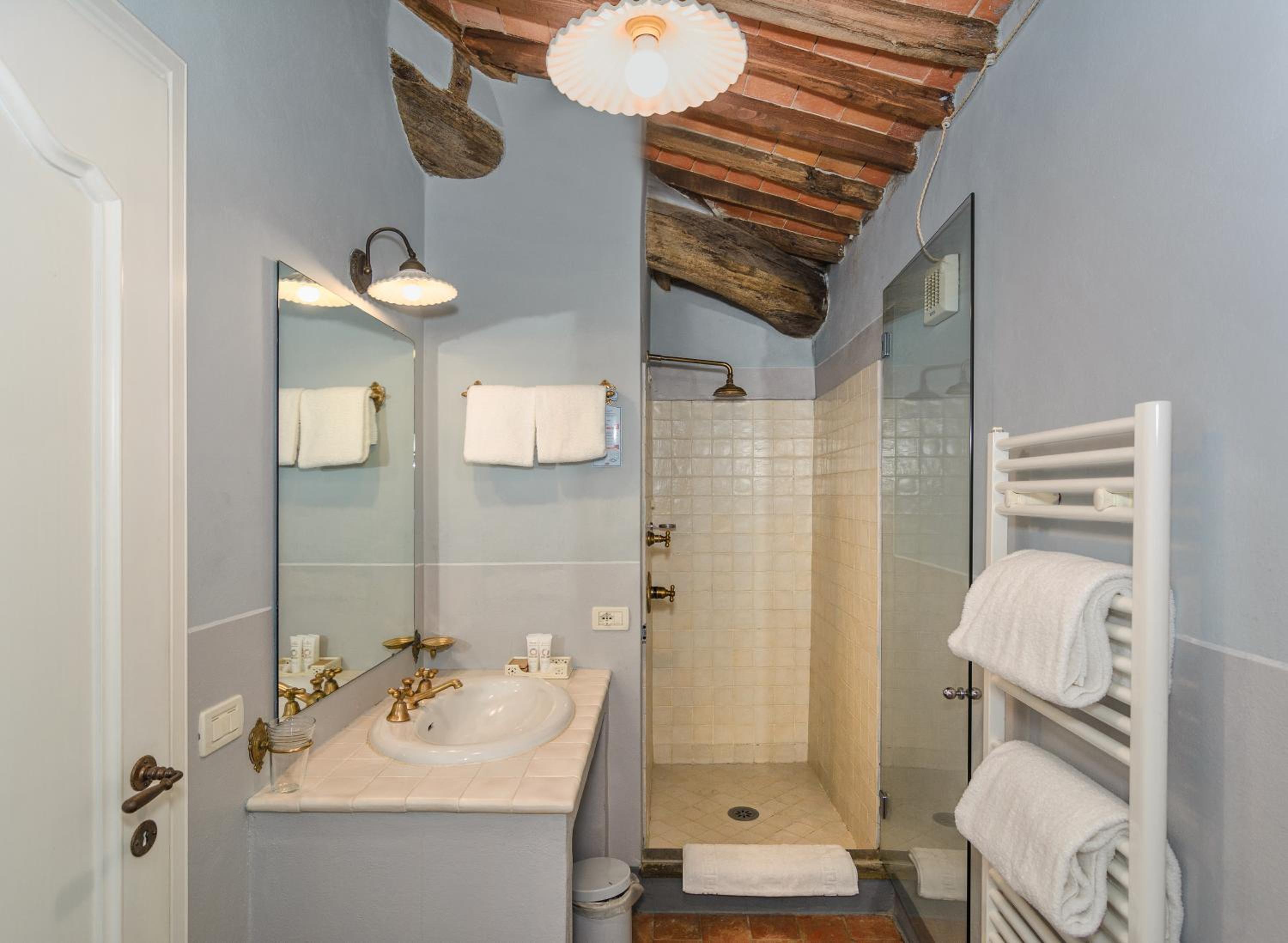 Classic Double or Twin Room photo 2