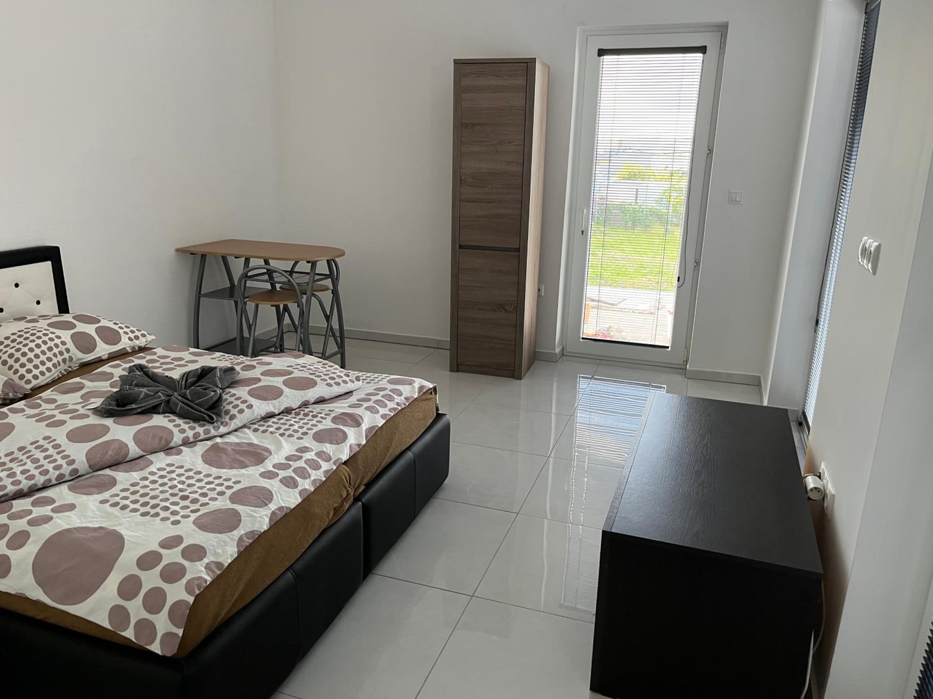 Three-Bedroom House photo 3